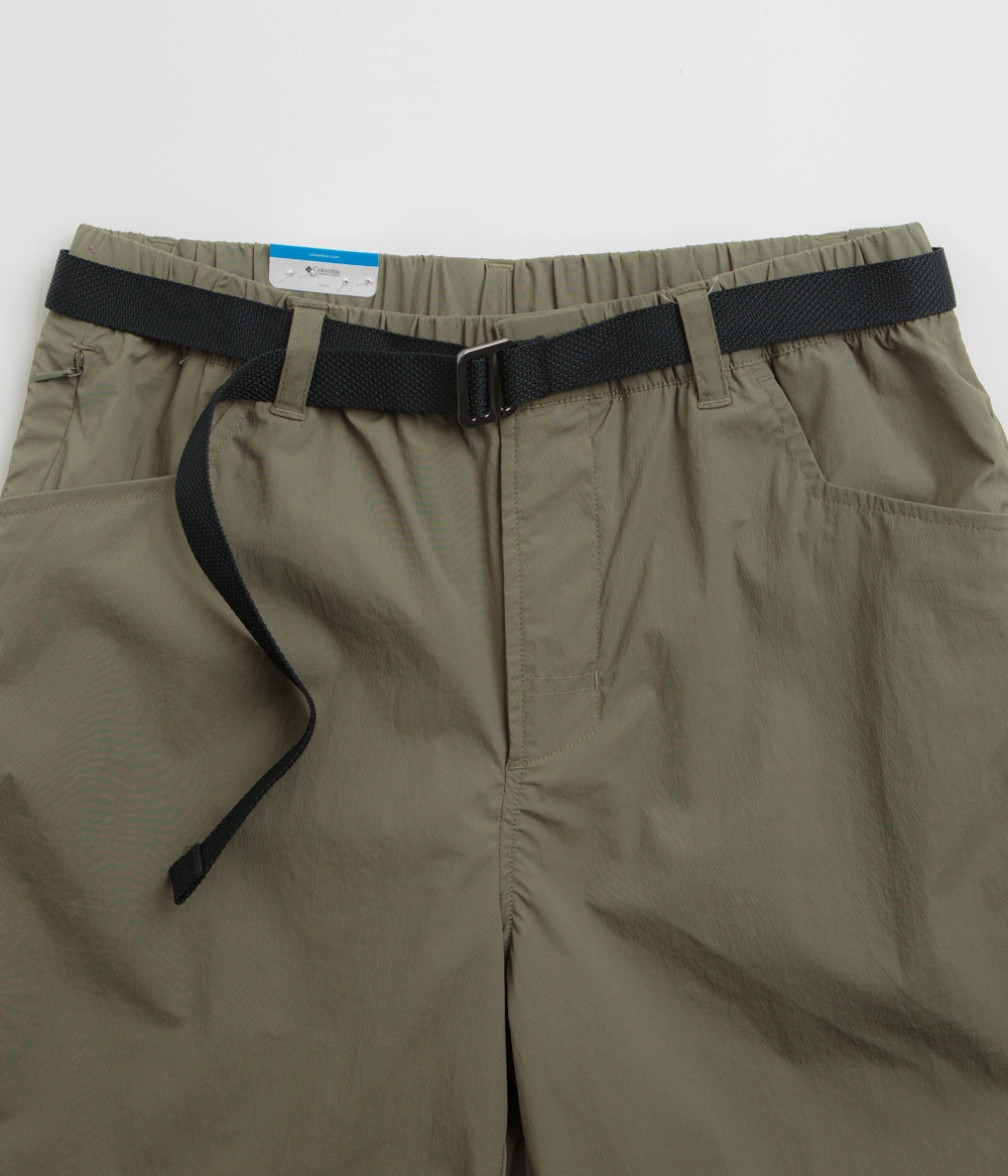 Columbia Sharpe Canyon Shorts - Stone Green t shirt Compact Packable Design
