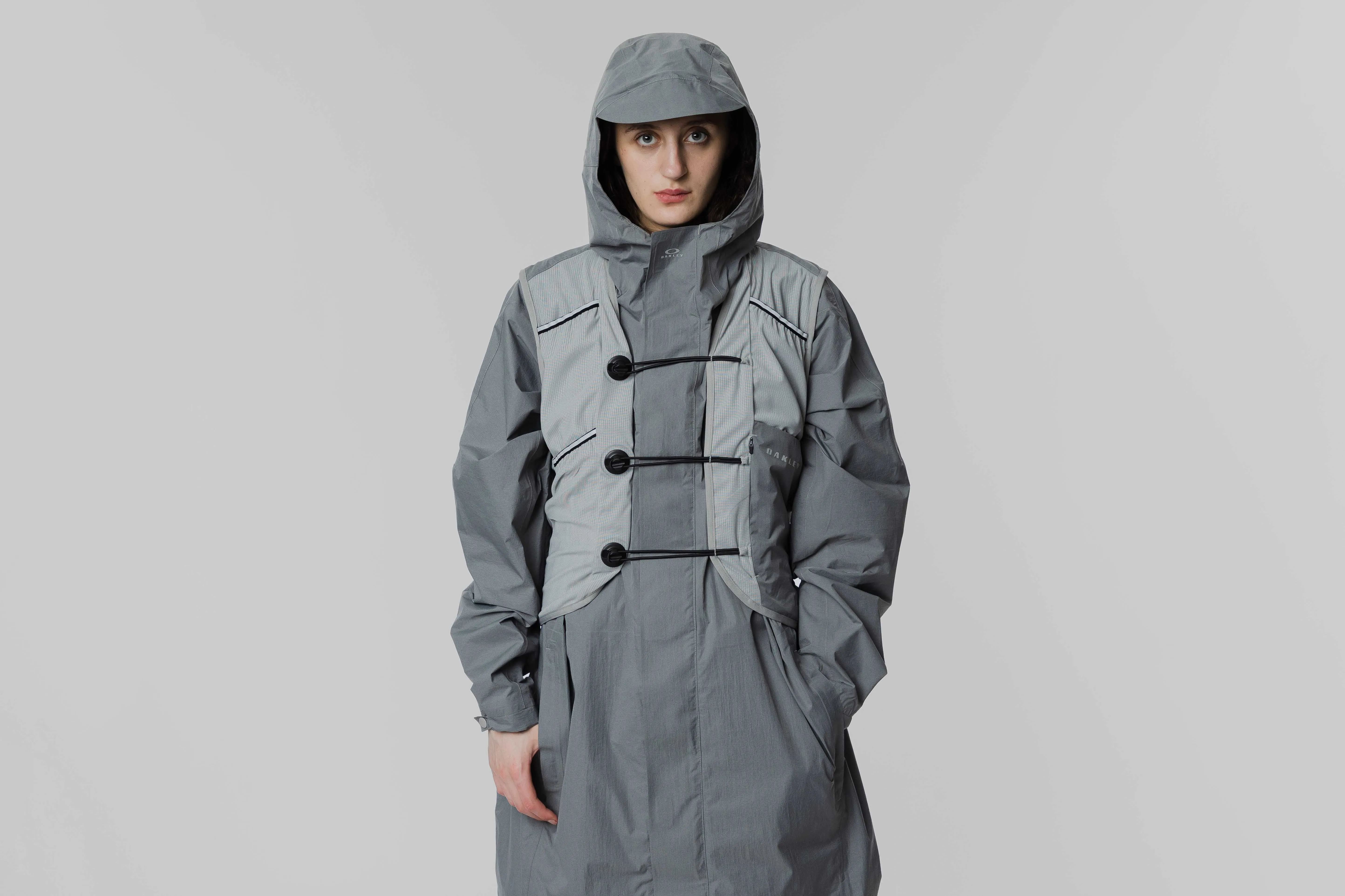 Oakley Latitude Flight Vest Poncho Reinforced Hem Stitching AdjustableNeckline