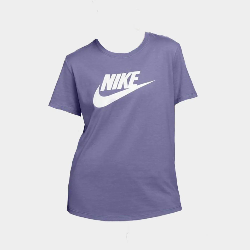 MultiPanelDesign Icon Glow Nike Womens Sportswear Club Essentials Tee Purple