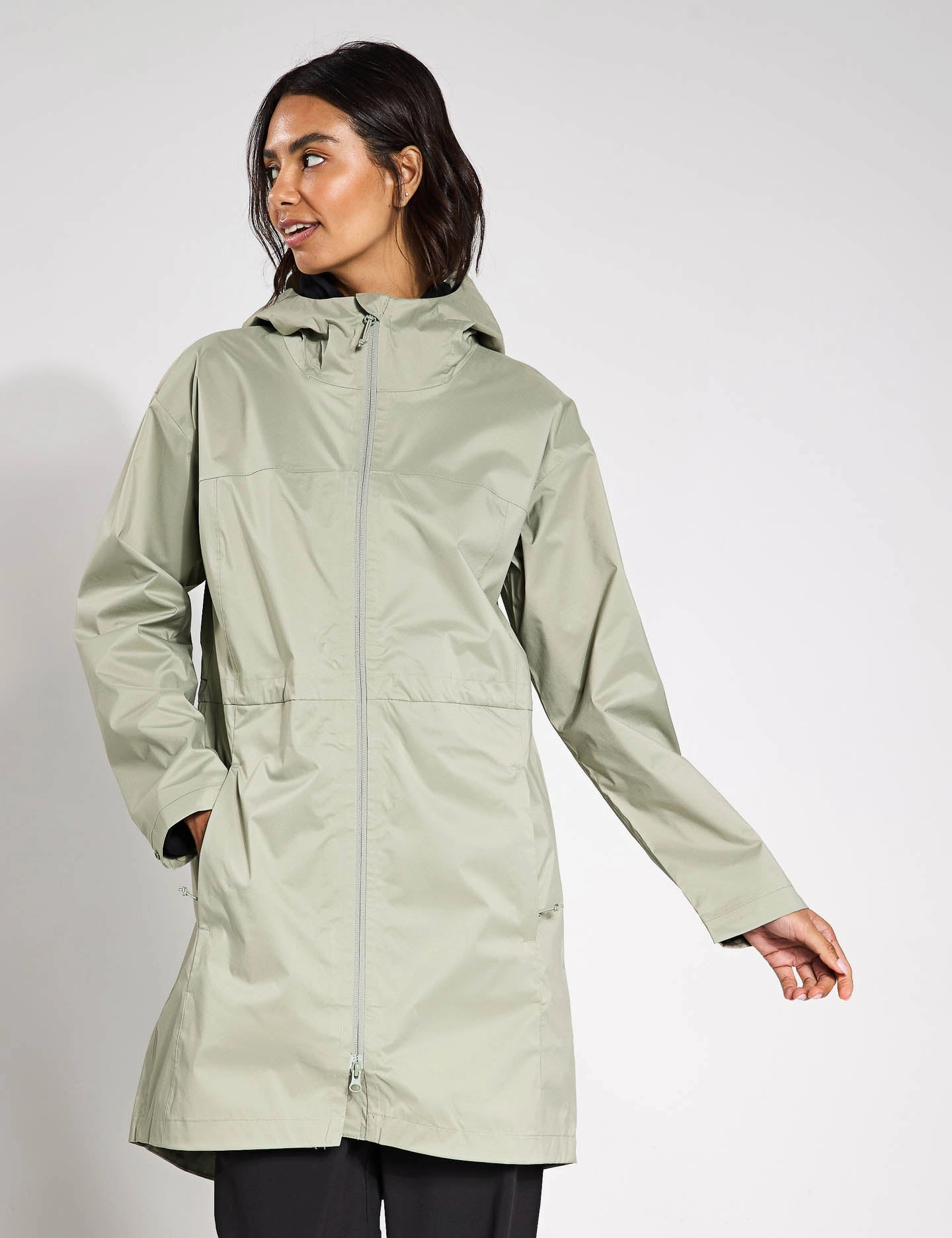 Weekend Adventure II Long Waterproof Jacket - Safari Low Profile Collar Zipper Closure System