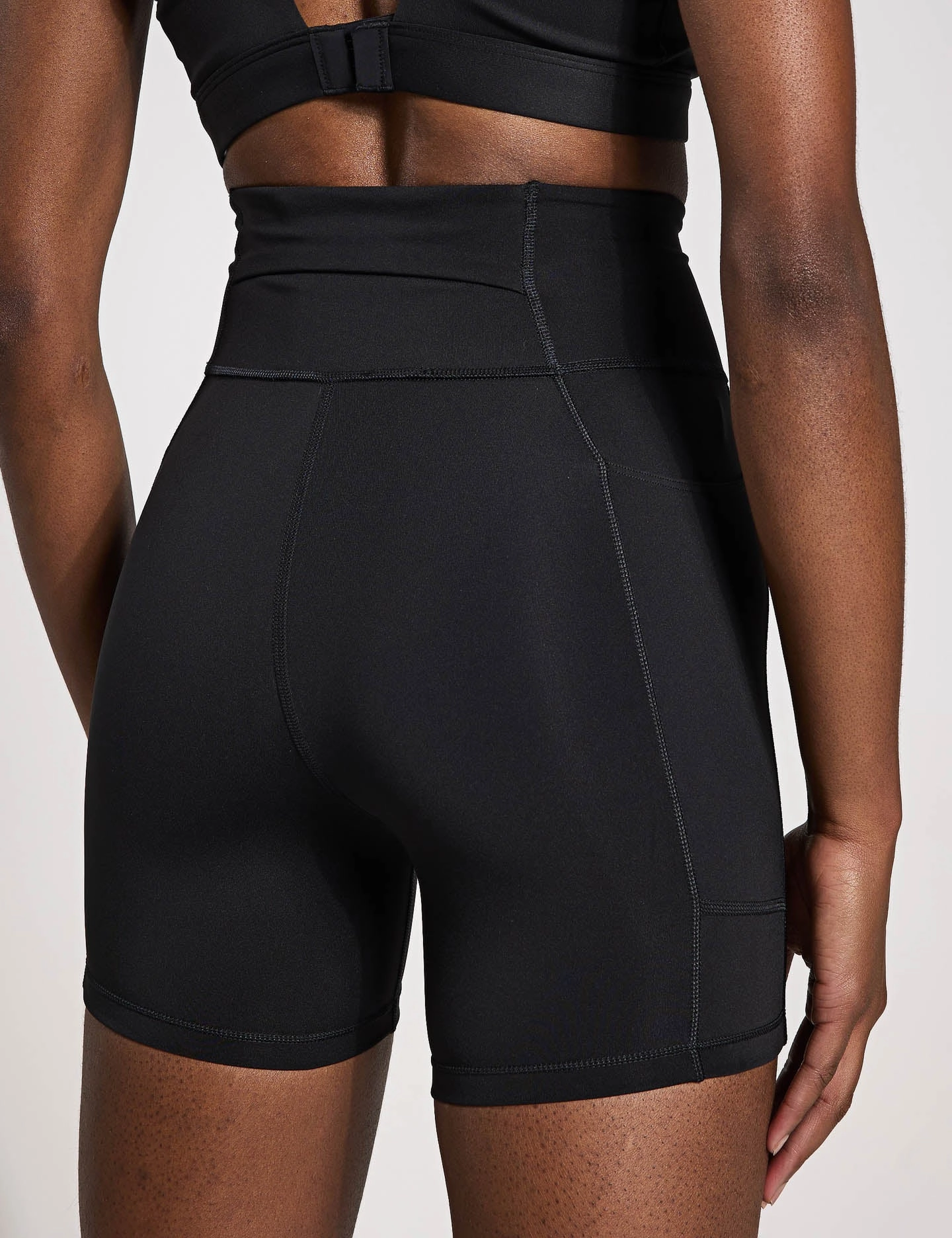 Own the Run Short Leggings 5' - Black hospitality industry Casual Clothing
