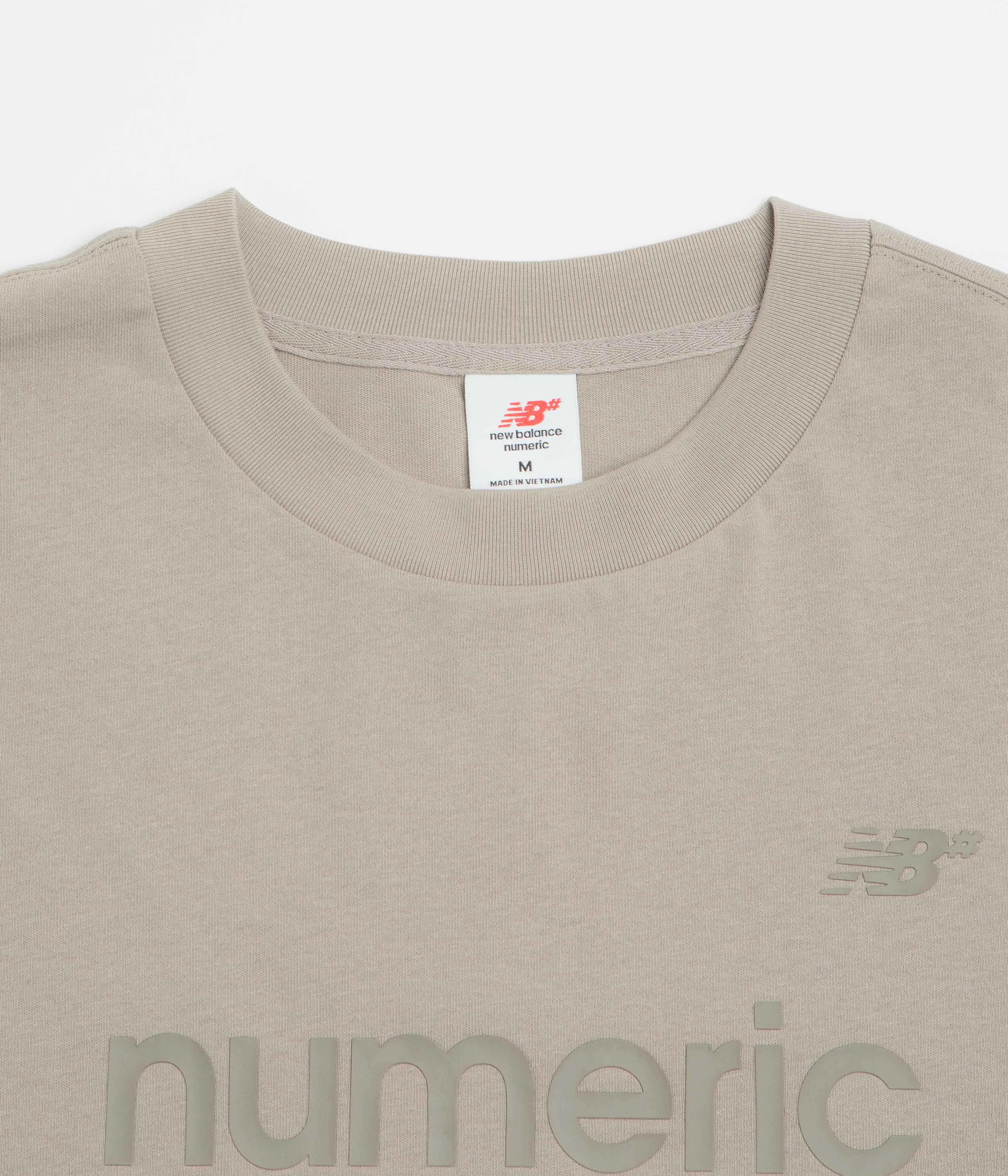 off-season Fitness workout New Balance Numeric T-Shirt - Arid Stone