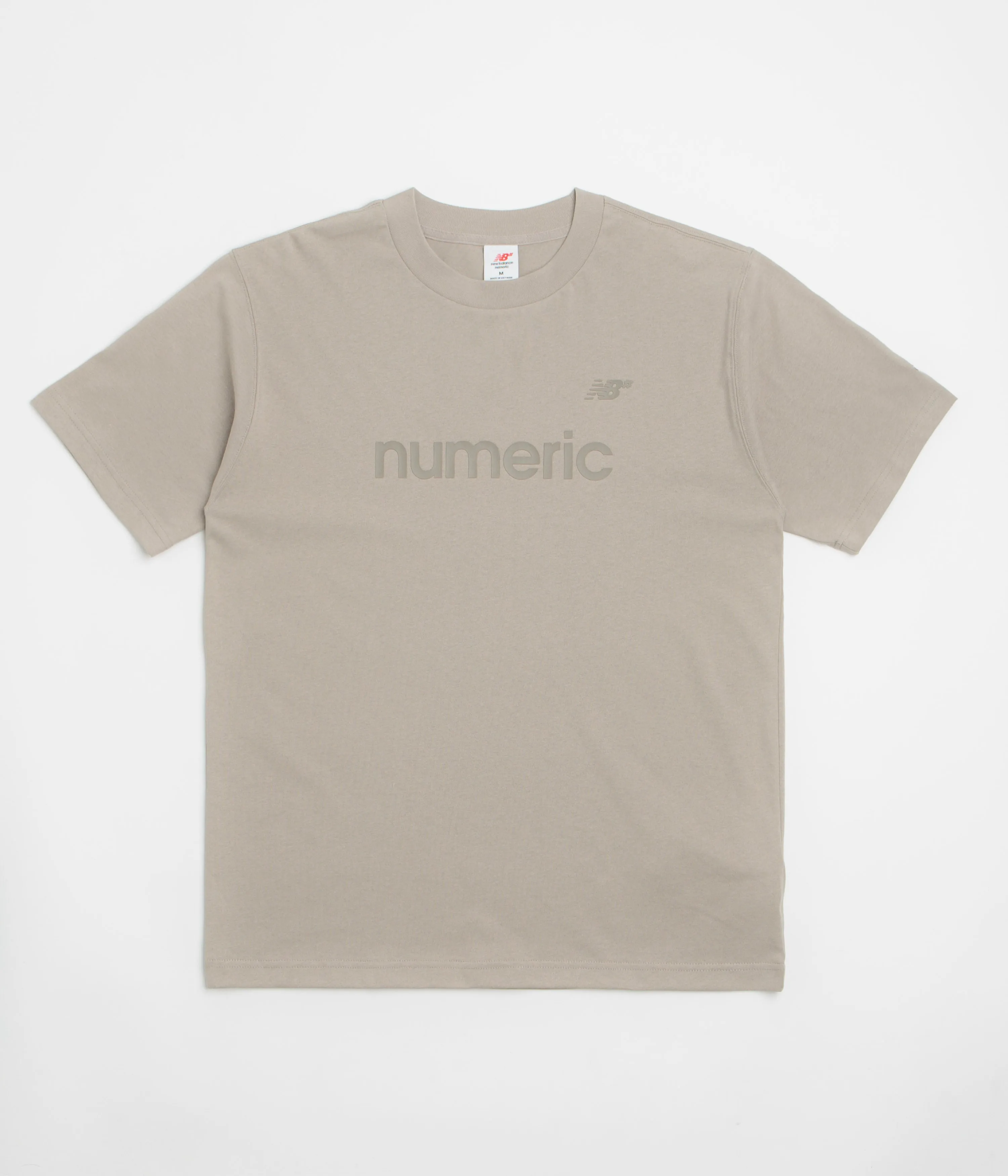 billiards event Button New Balance Numeric T-Shirt - Arid Stone