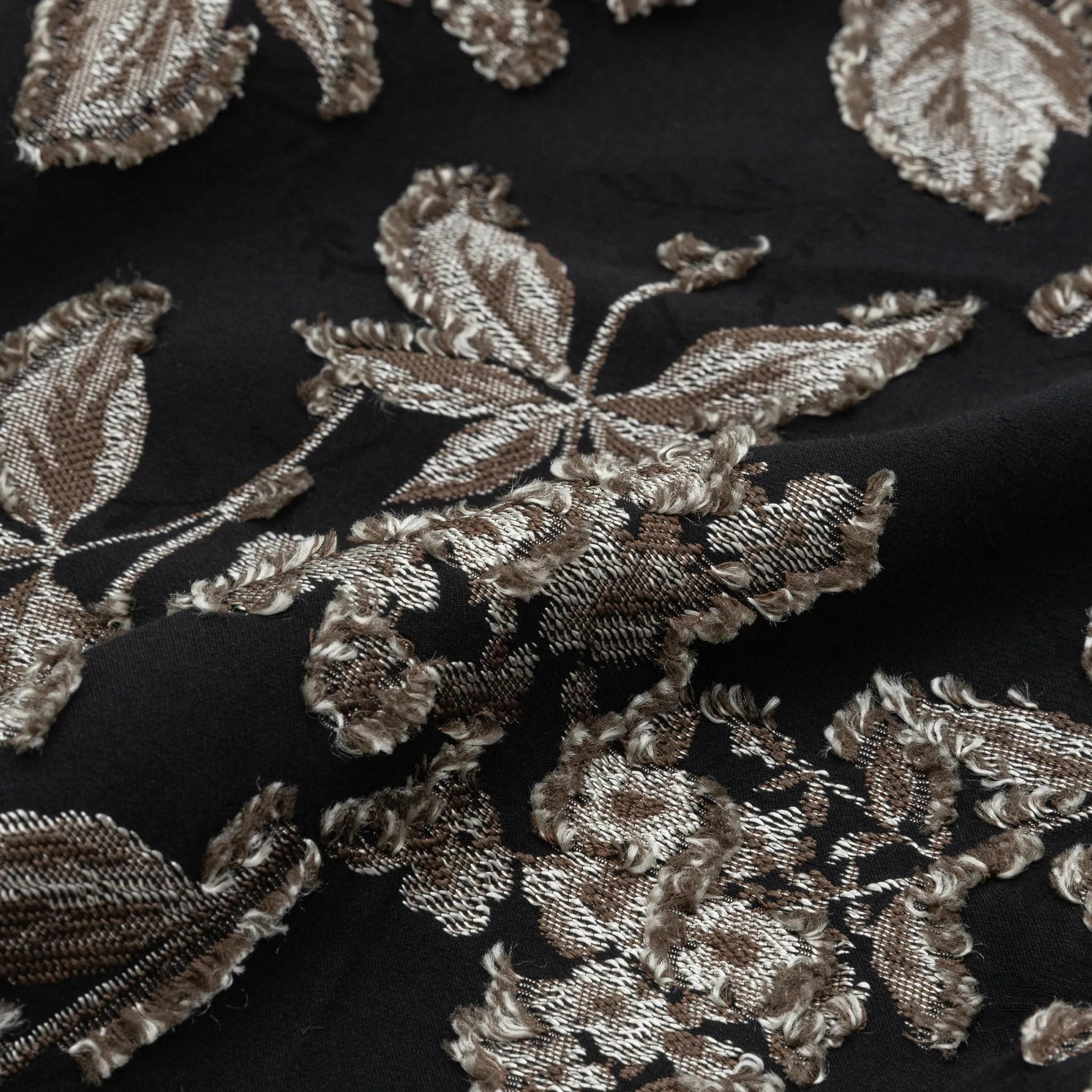 FLOWER CUT JACQUARD CABANA SHIRT Pullover Design