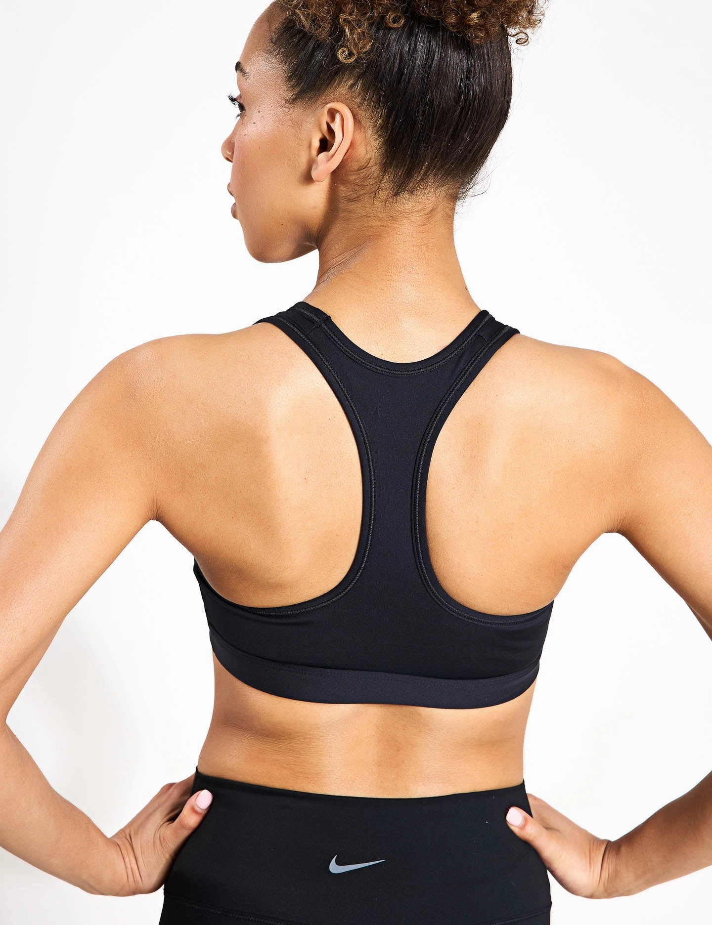 Breathable mesh panel Swoosh Medium Support Bra - Black/White