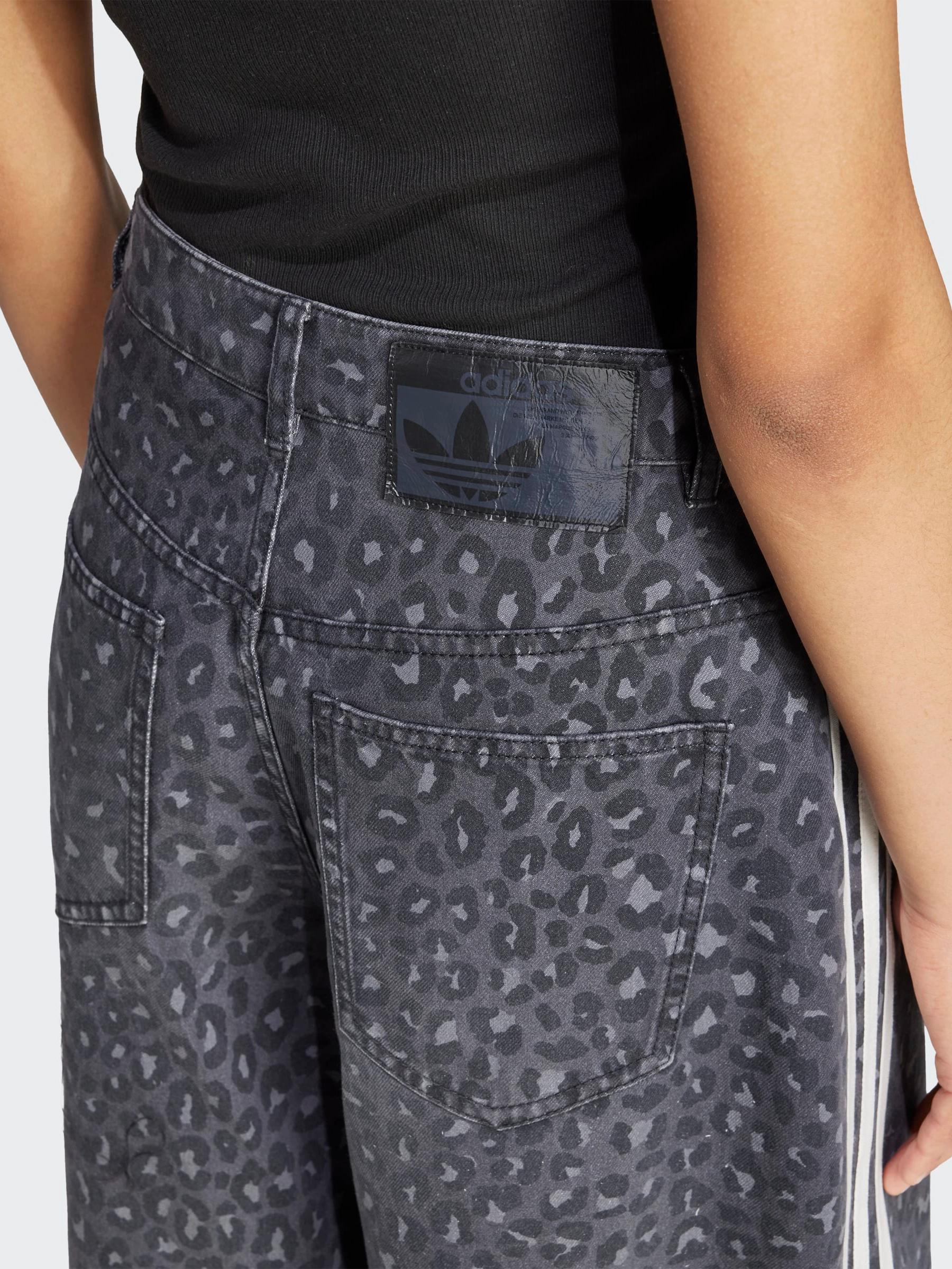 Denim Bermuda Shorts in Carbon Outdoor Vibe