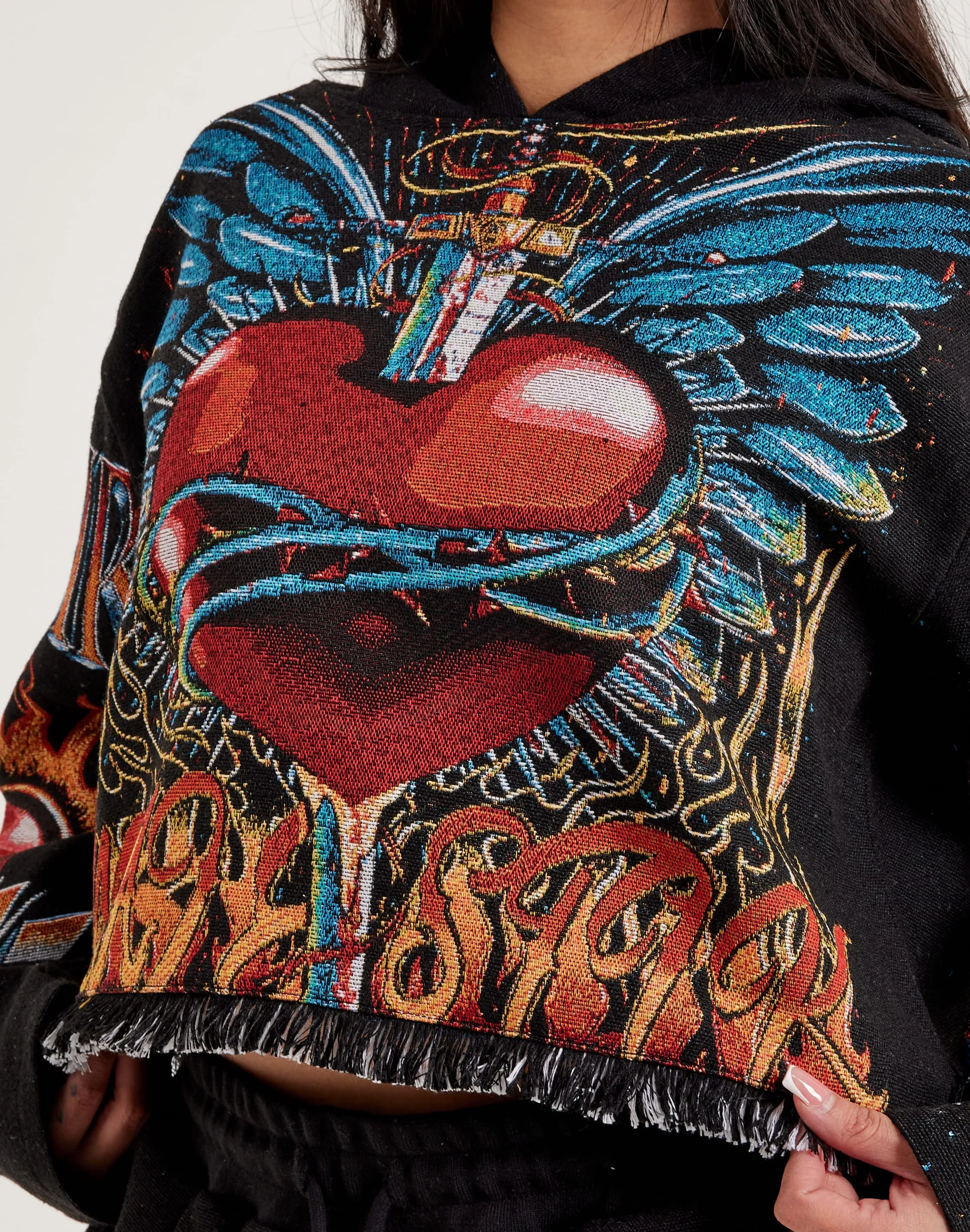 ShapeRetentionCloth Majestik Winged Heart Tapestry Cropped Hoodie