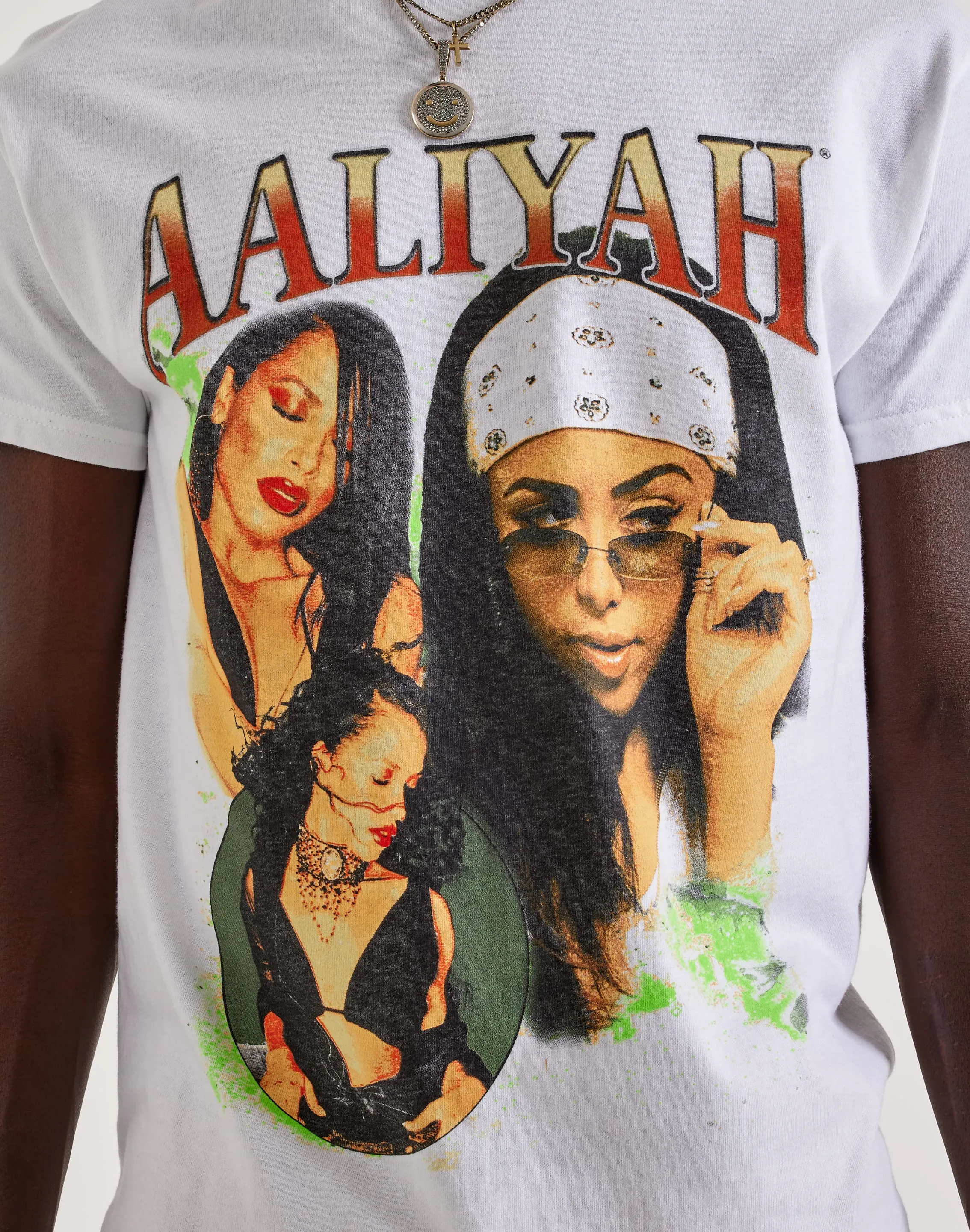 Merch Traffic Aaliyah Collage Tee outdoor mode Vision Glow