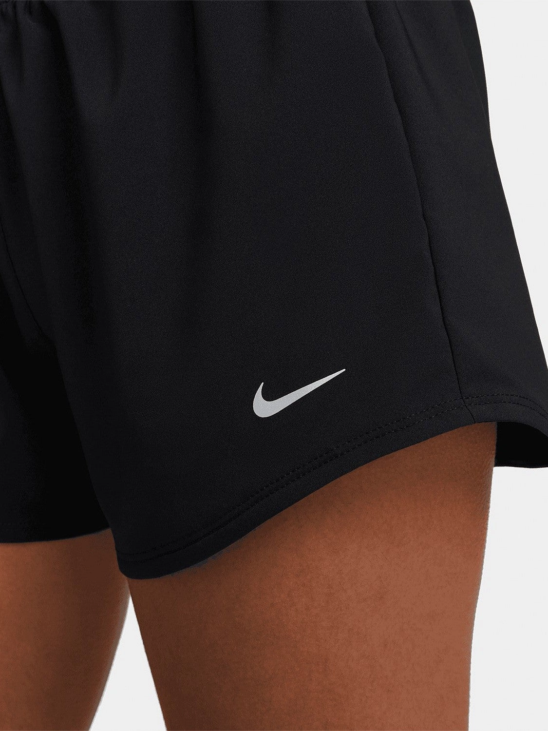 cycling attire Effortless Look Dri-FIT One Mid-Rise Shorts