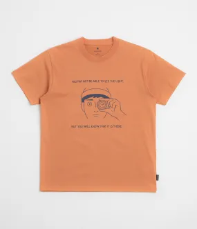 Scoop neck Snow Peak Lantern Eye T-Shirt - Orange