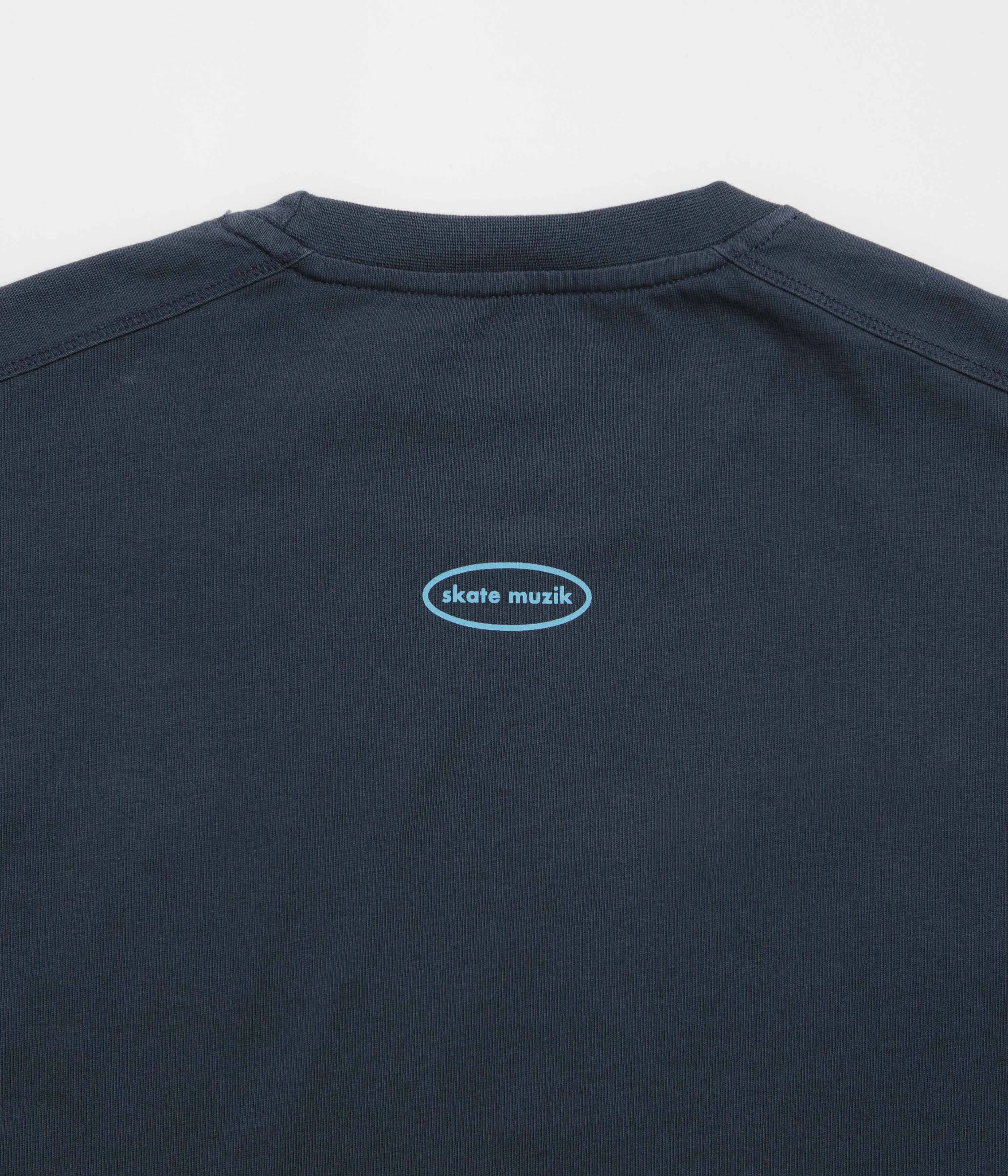 Country look Pop Trading Company Skatemuzik T-Shirt - Navy