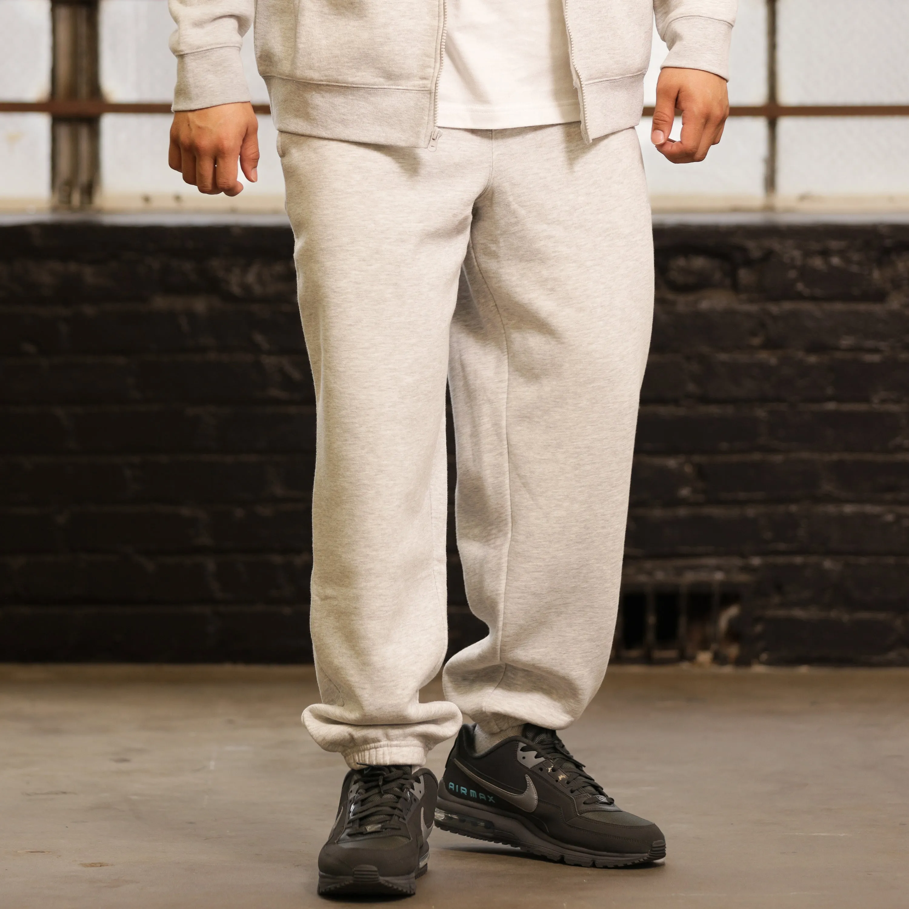 LowMaintenanceFabric Hypoallergenic Fibers Classic Fleece Hometown Sweatpant - Mens