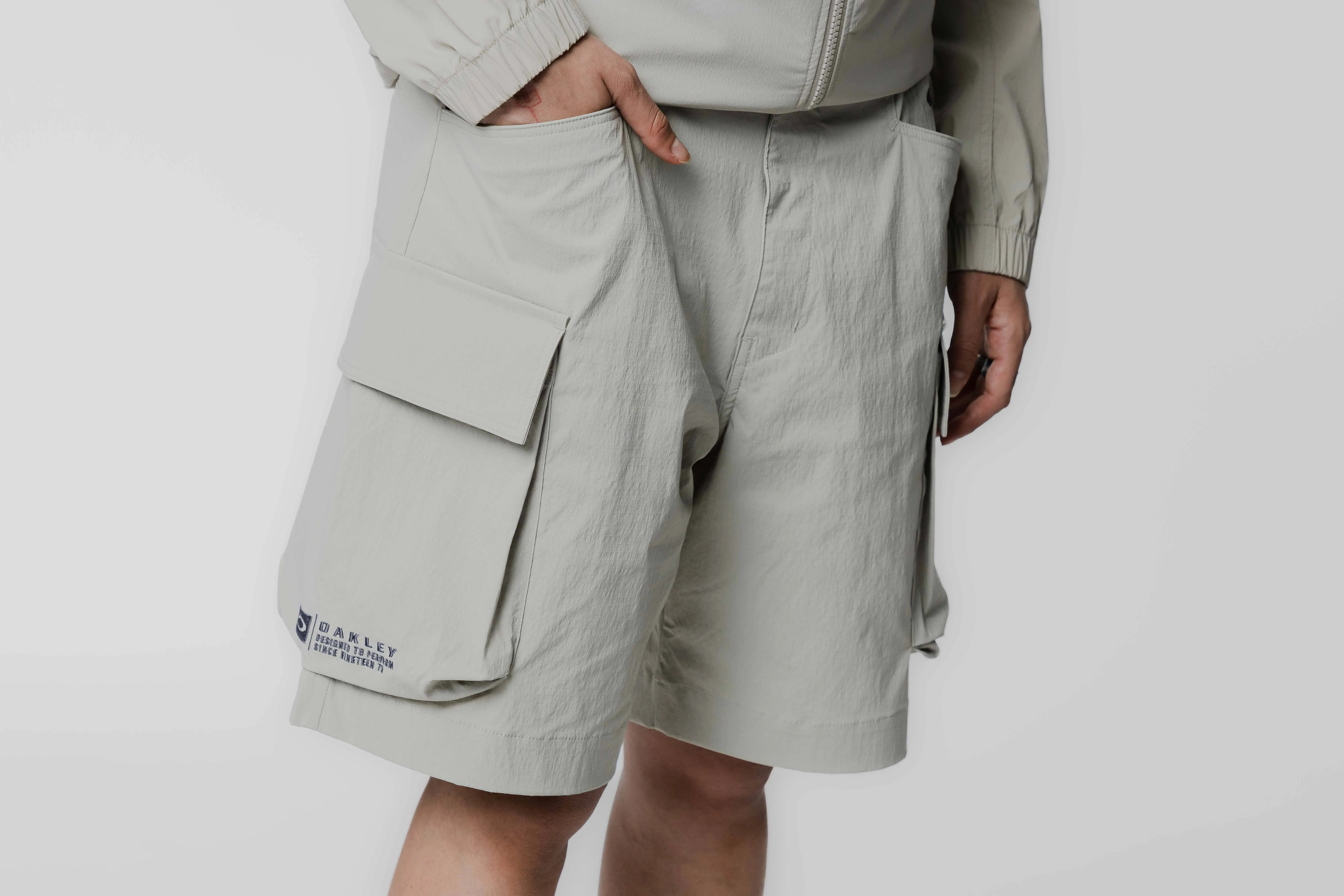 Core Basic Oakley Wide Cargo Shorts
