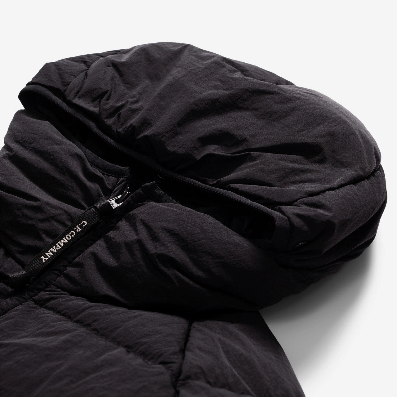 Stylish Shield Active Use Eco-Chrome R Goggle Down Jacket