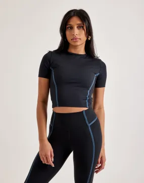 Morning Ease Compact Packable Design Nike One Fitted Dri-FIT Top