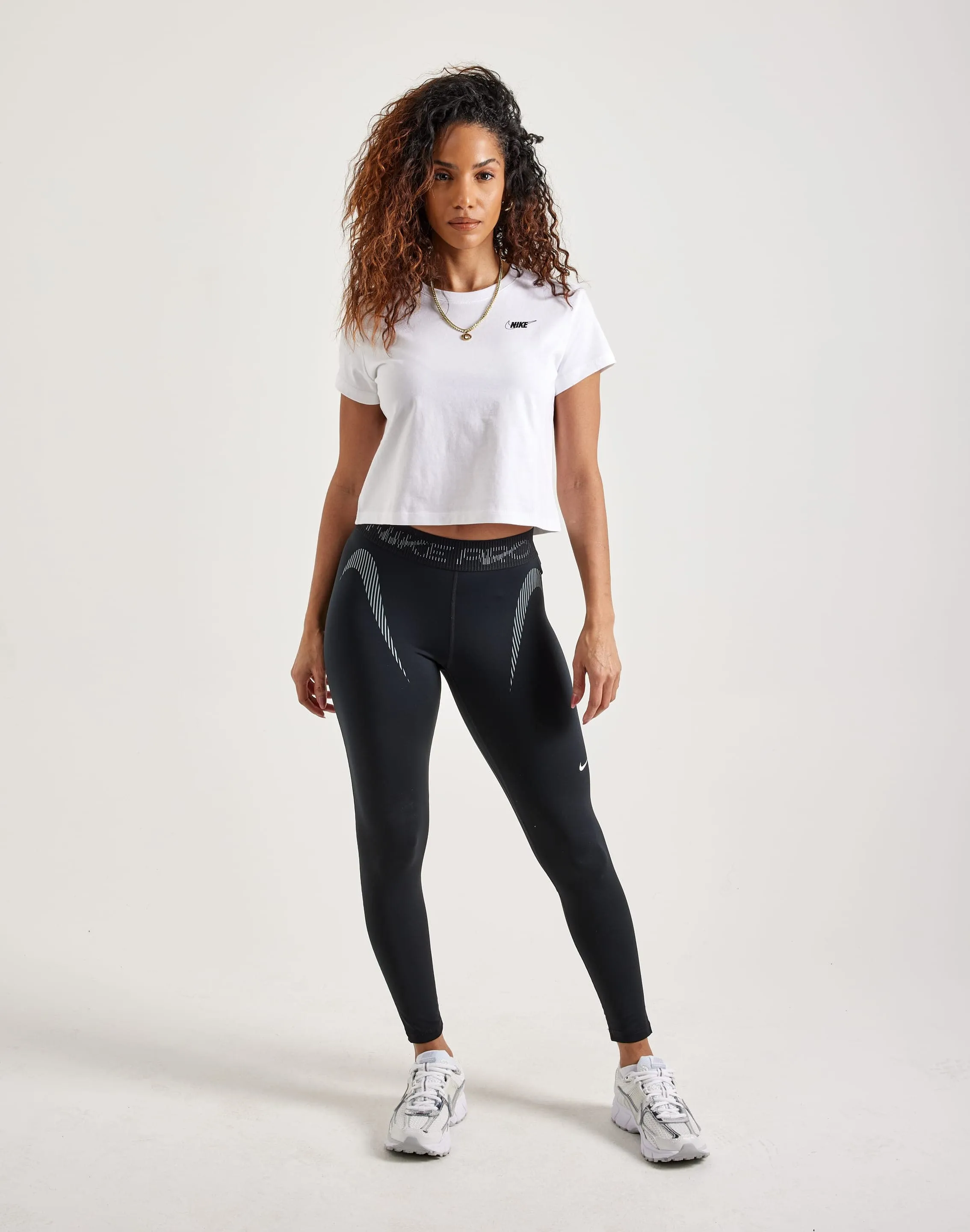 Suburb Ease Stretch Ease Nike Club Tee