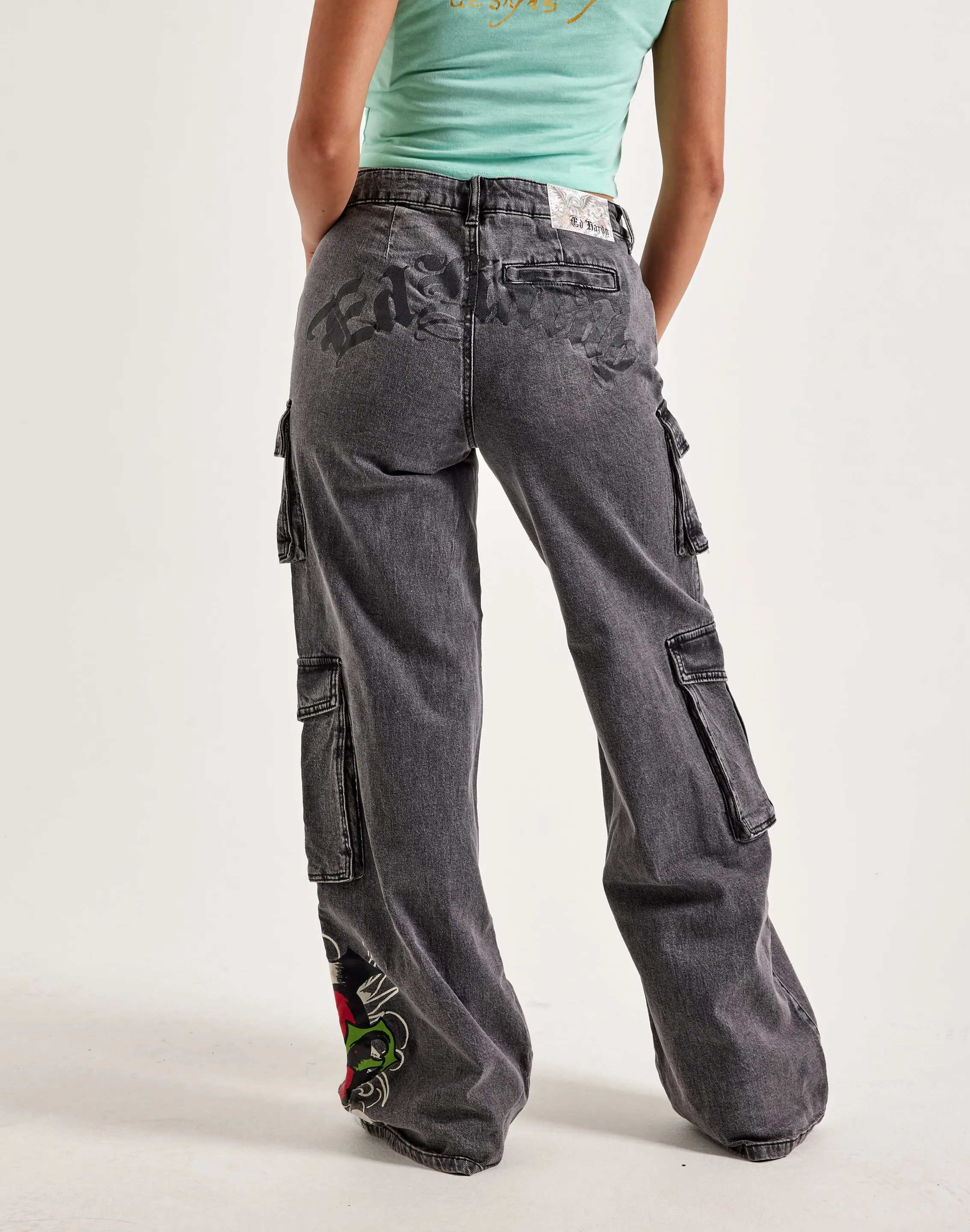 QuickReleaseClosure Ed Hardy Sacred Heart Cargo Jeans