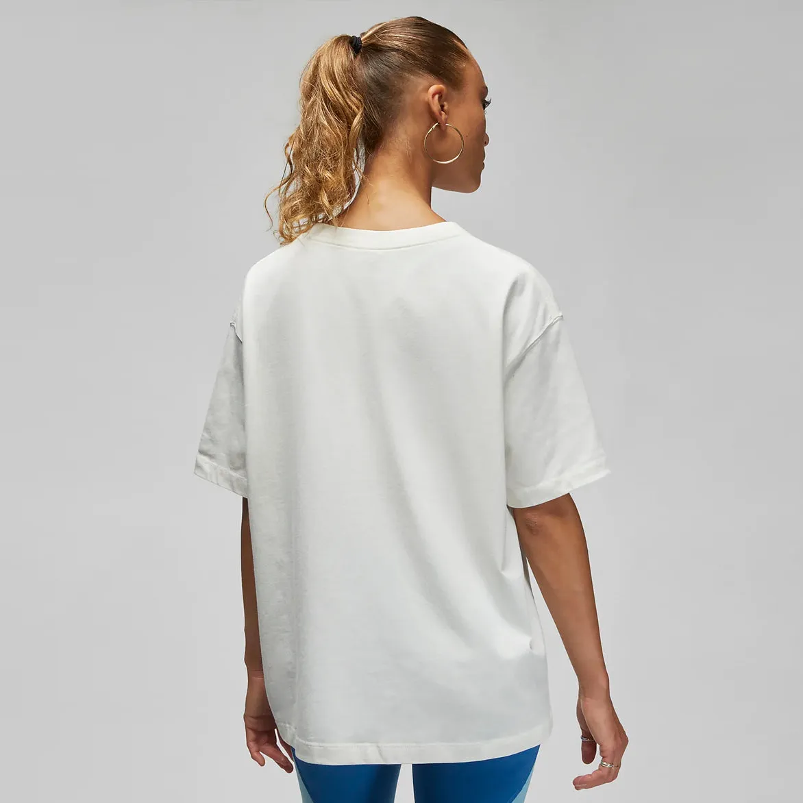 WMNS HERITAGE GOLD CHAIN TEE - WHITE Placket Closure King Mode