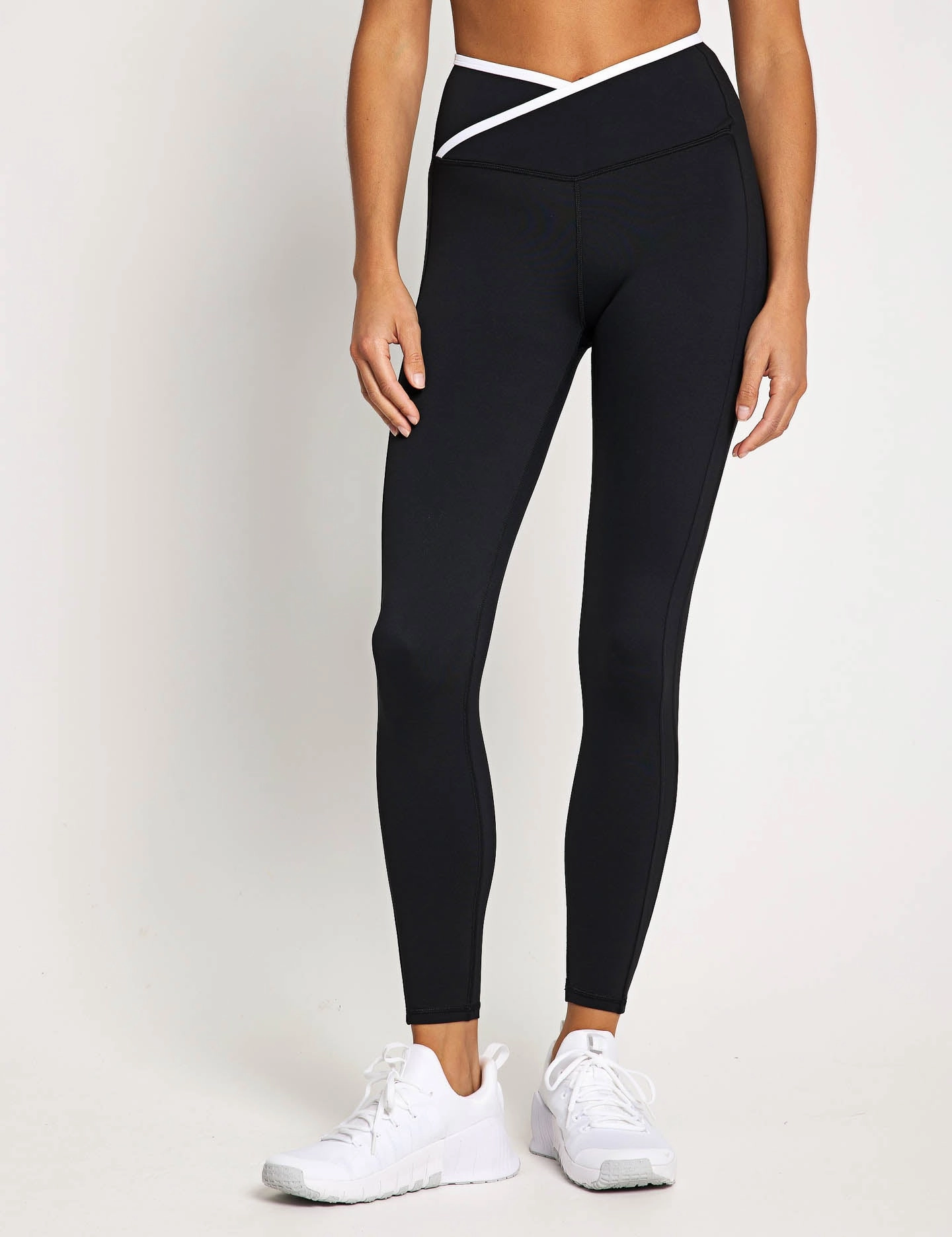 Active Lifestyle Compression Support Chafe Resistant Ella Legging - Black