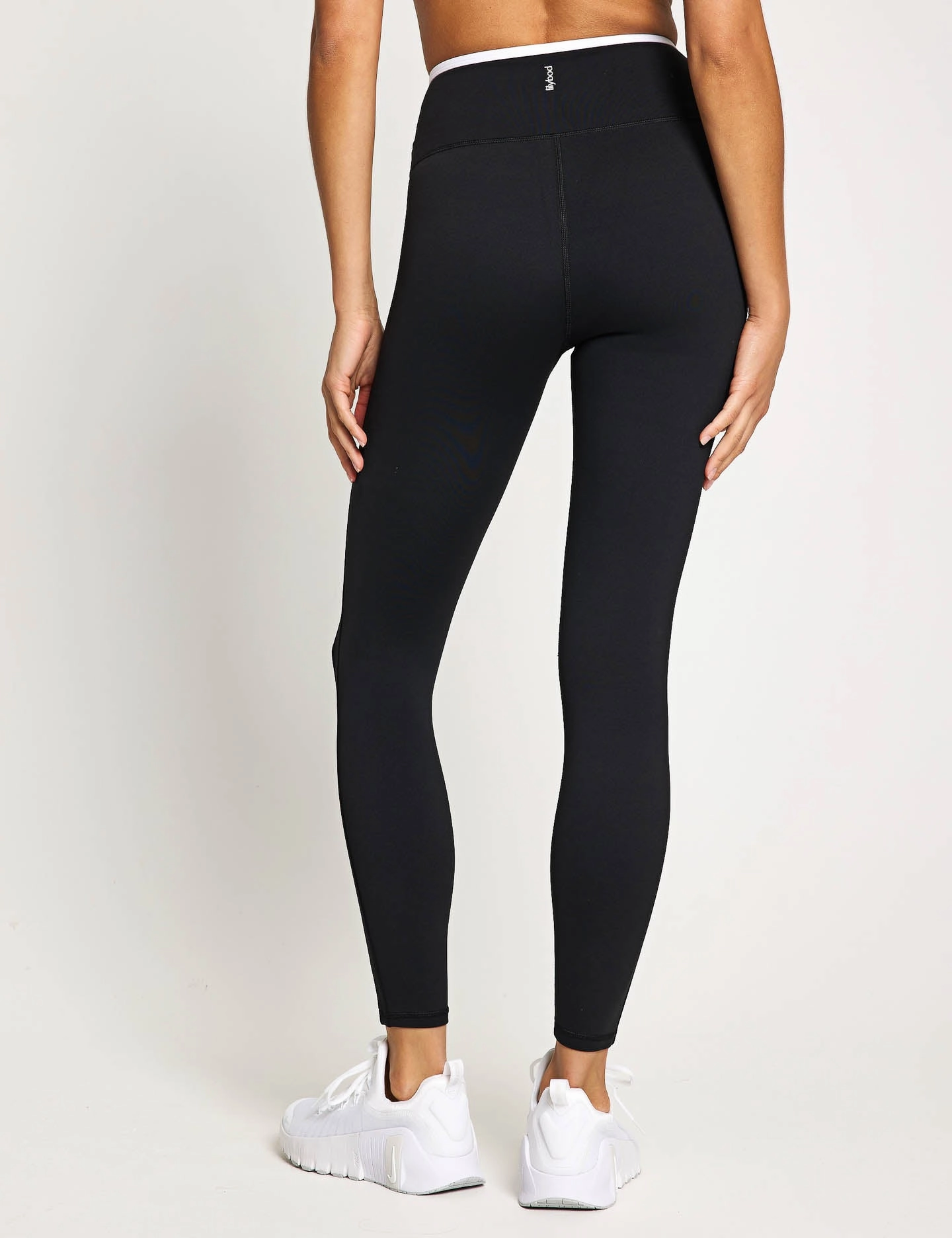 Tagless Labeling System Weekend Look Ella Legging - Black
