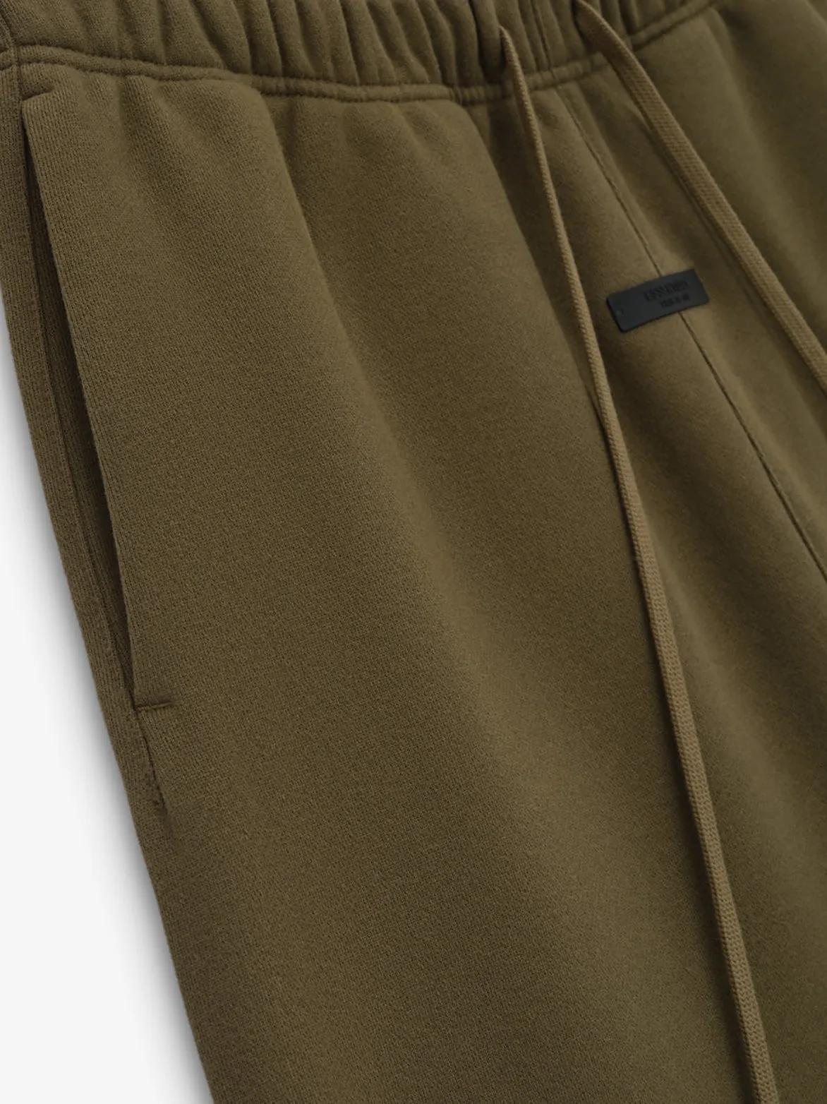 FadeResistant ESSENTIALS FLEECE ESSENTIAL SWEATPANT - OLIVE