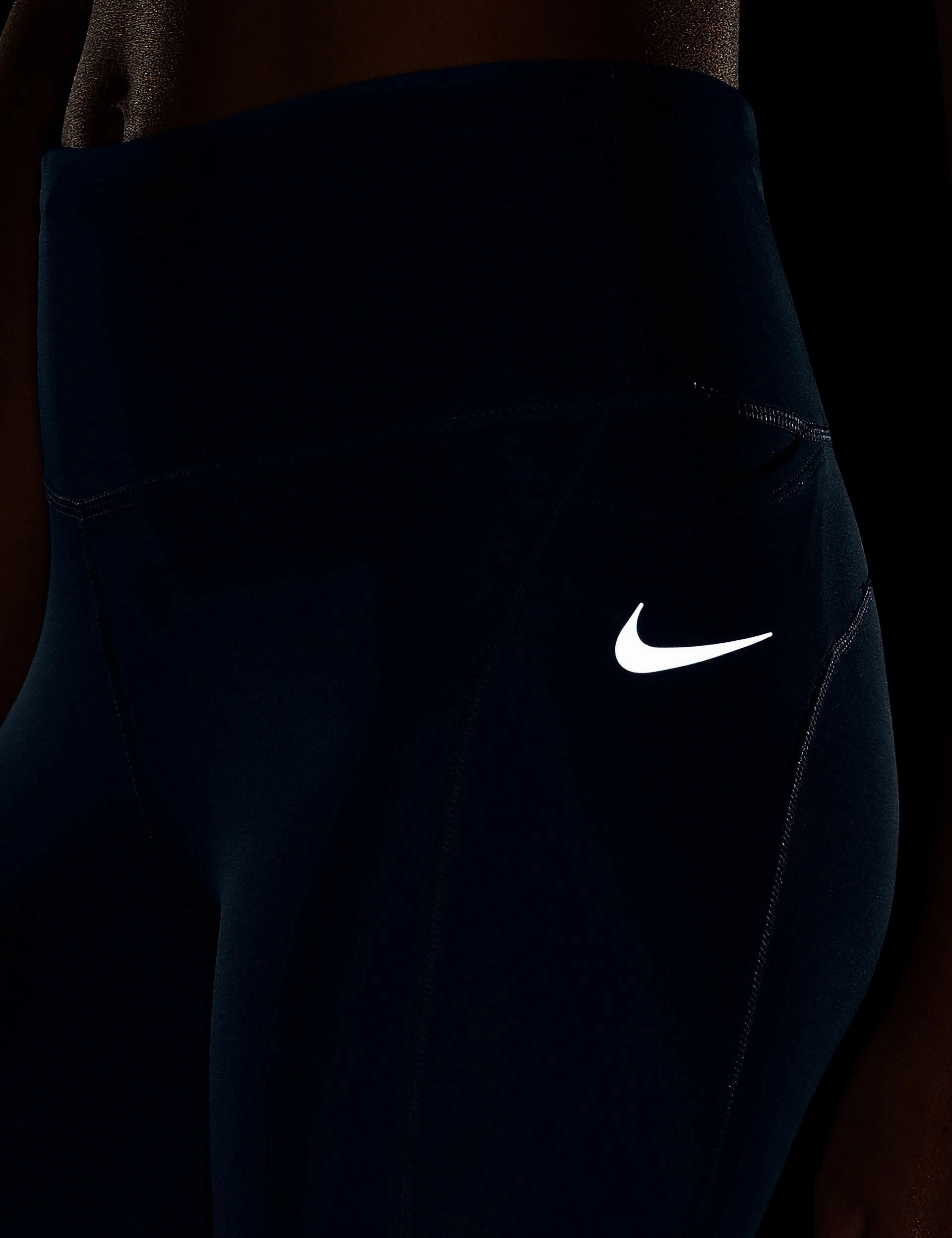 luxe feel Epic Fast Pocket Running Leggings - Armory Navy/Reflective Silver