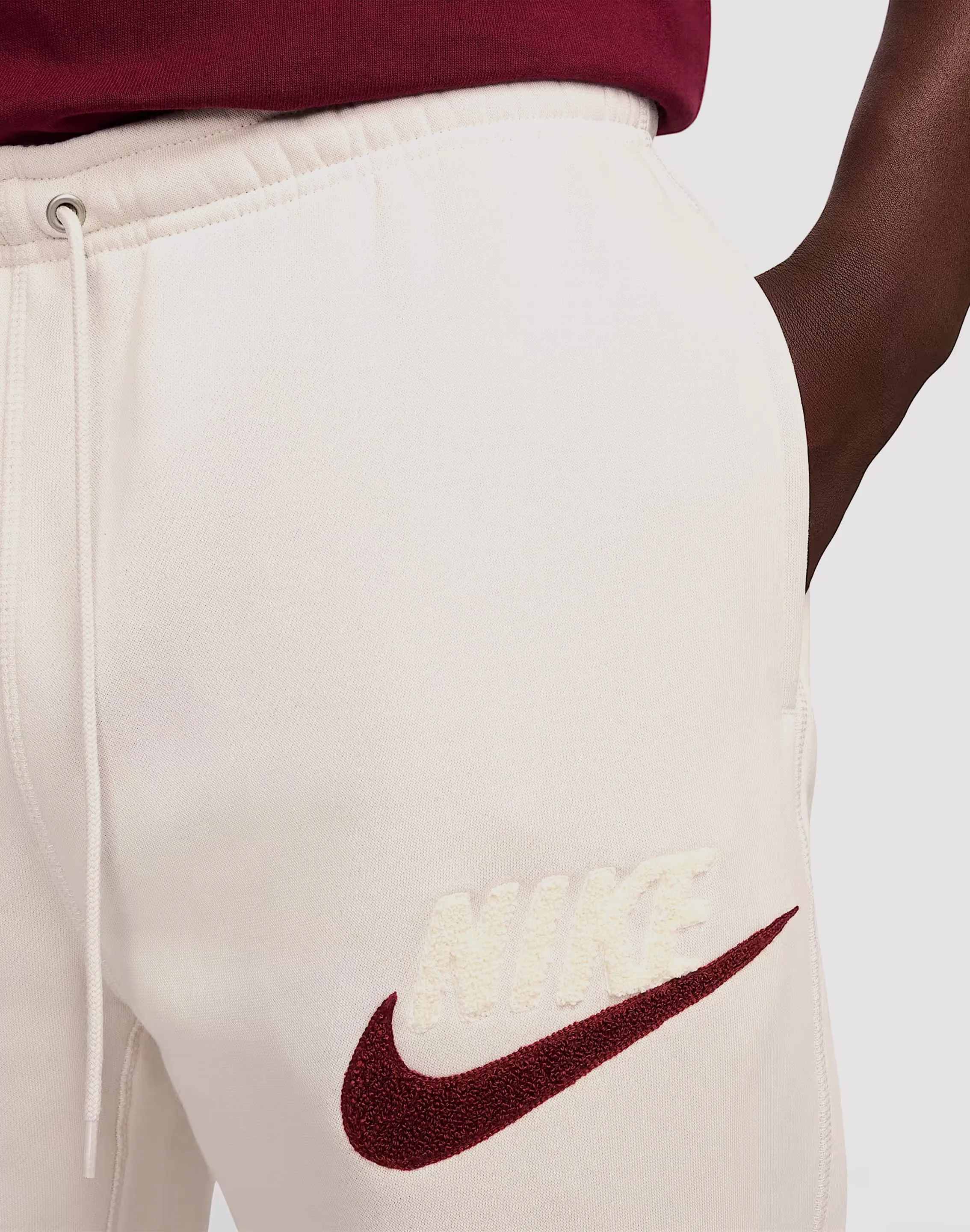 Layer Safe VentilatedMesh Nike Club Fleece Joggers
