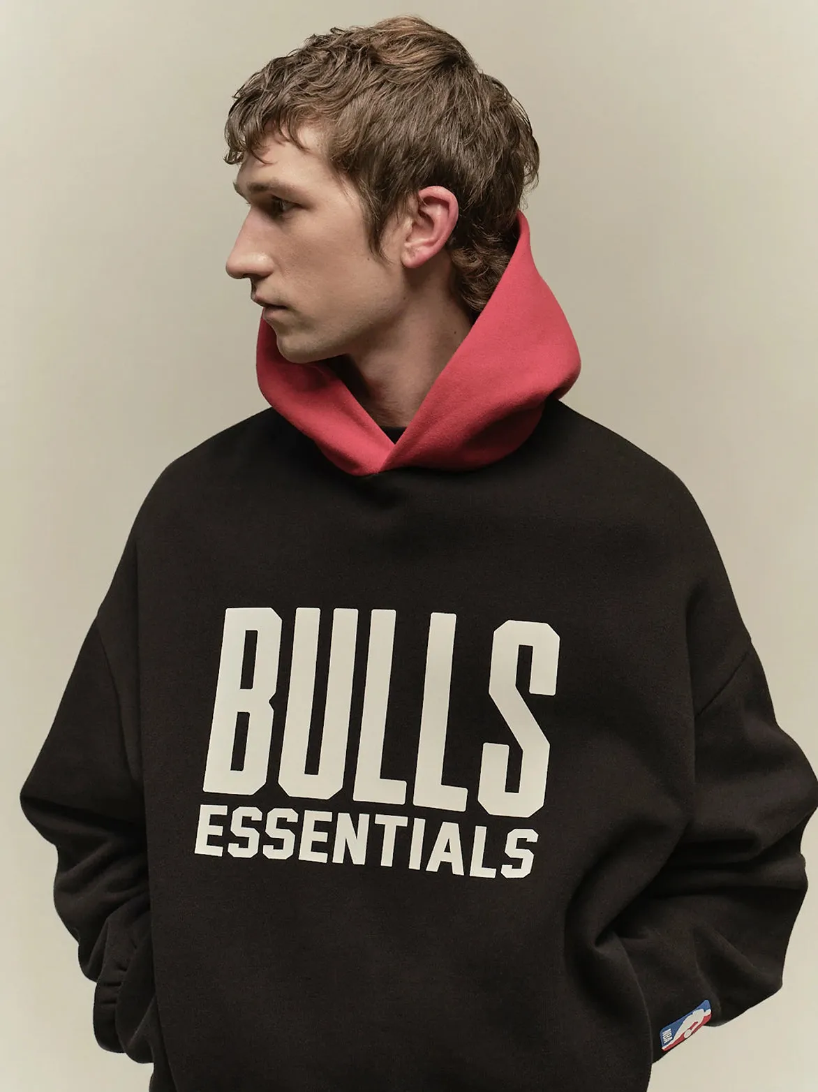 UltraSoft Texture ESSENTIALS BULLS HOODIE - BLACK