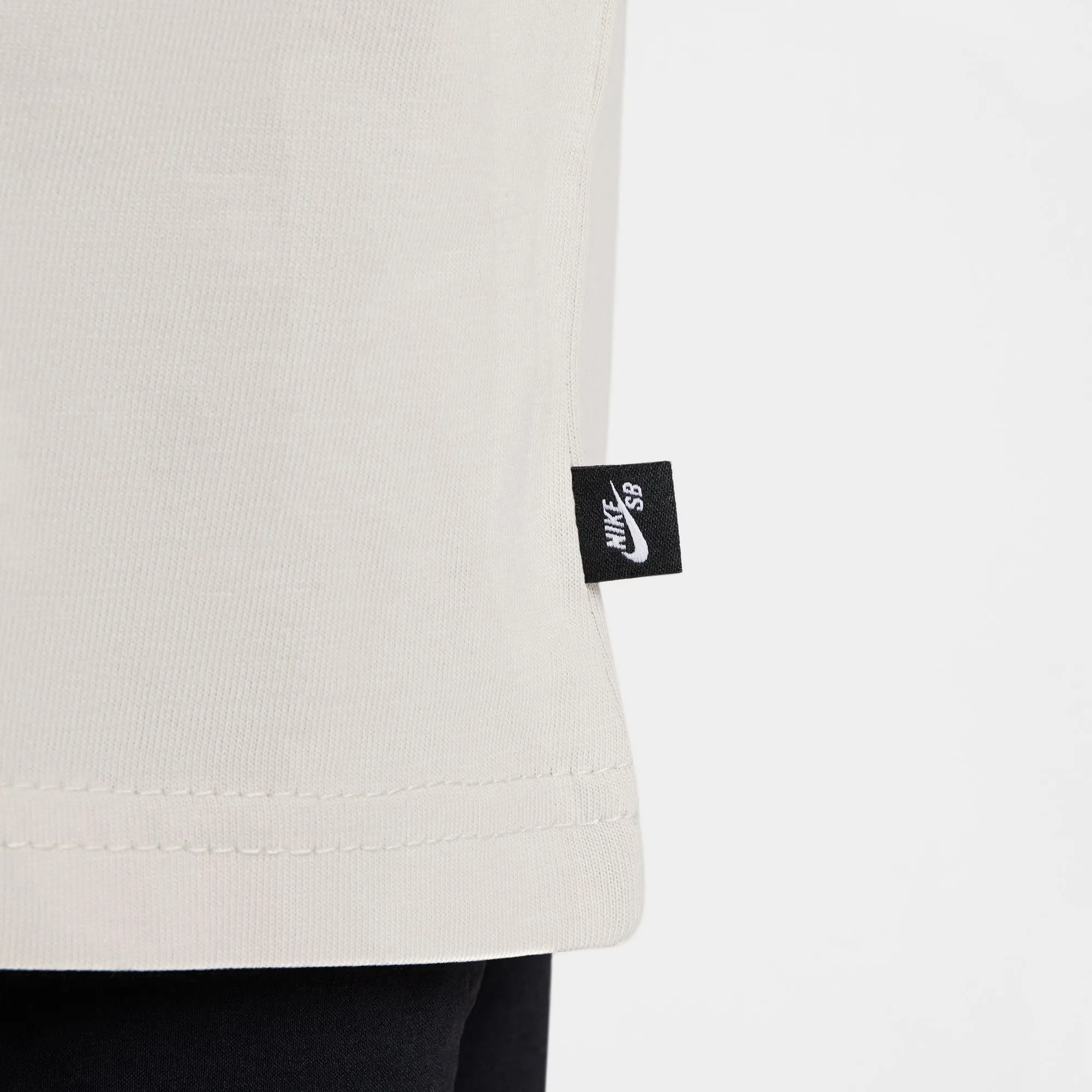 Nike SB Elephant Tee (Cream) Chic Edge Body Free