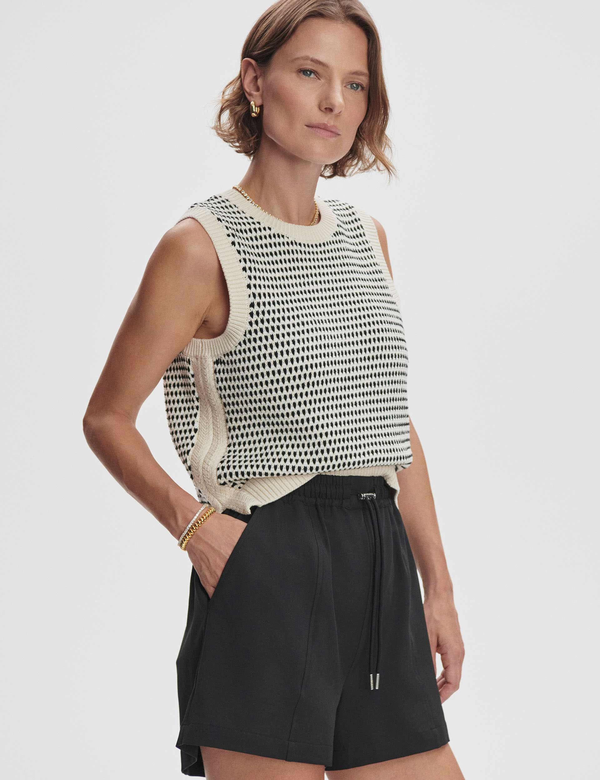 Esmond Short 3" - Black Adjustable Fit Mood Match
