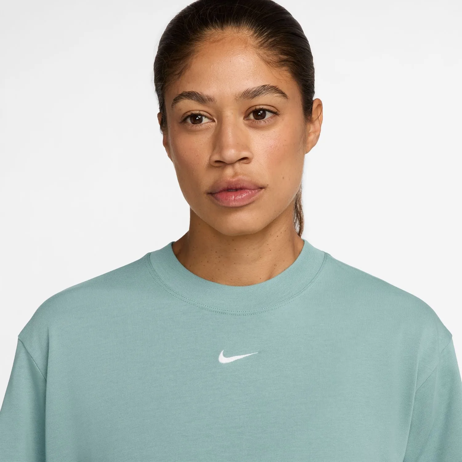 Neo Mode Open Heart Essential Boxy Tee - Womens