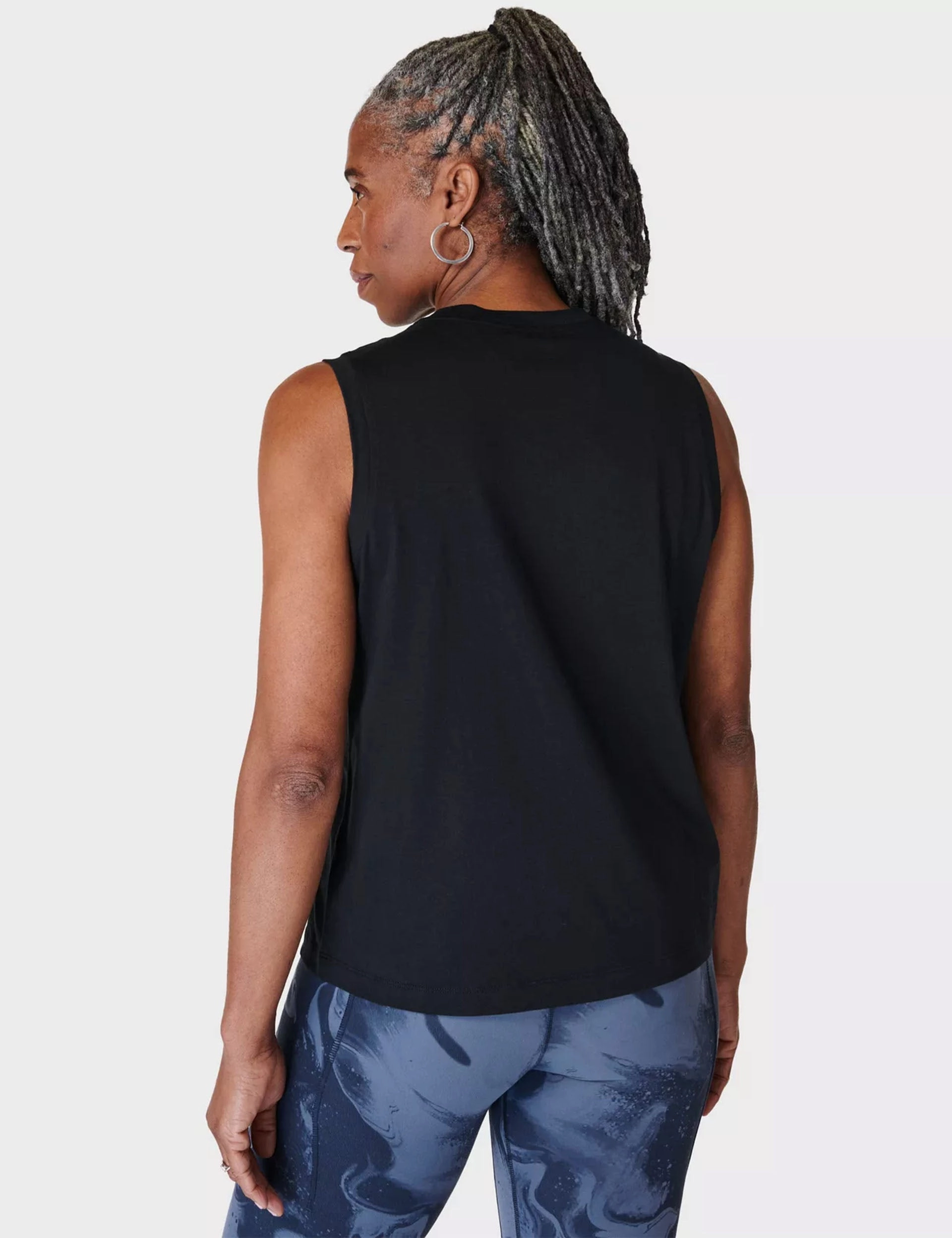 Essential Sleeveless Vest - Black dry environment