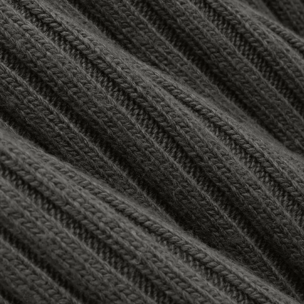 SoftTouch Texture ESSENTIALS TURTLENECK - INK