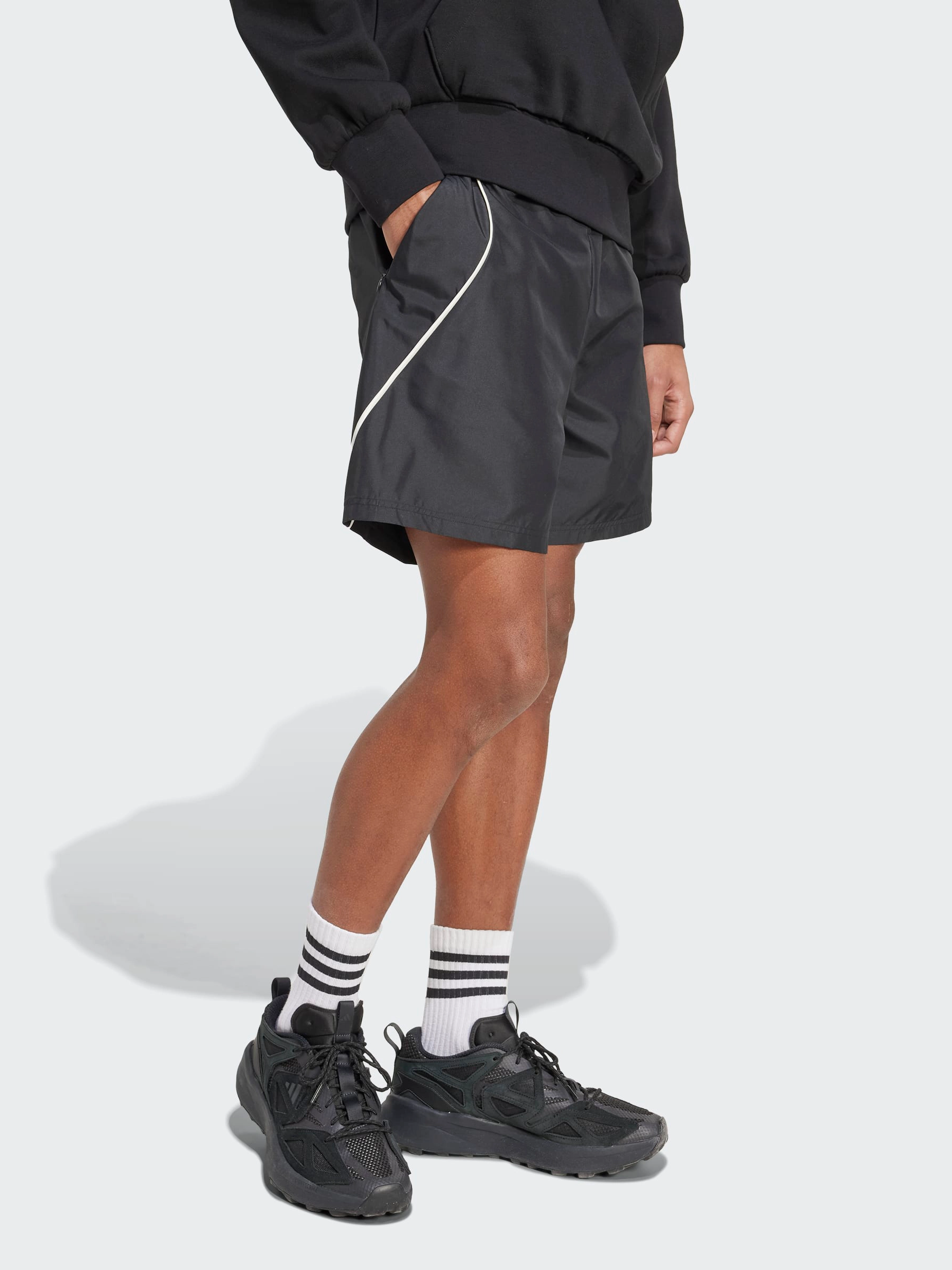 Versatile Fit Everyday Outfit Stadium Shorts