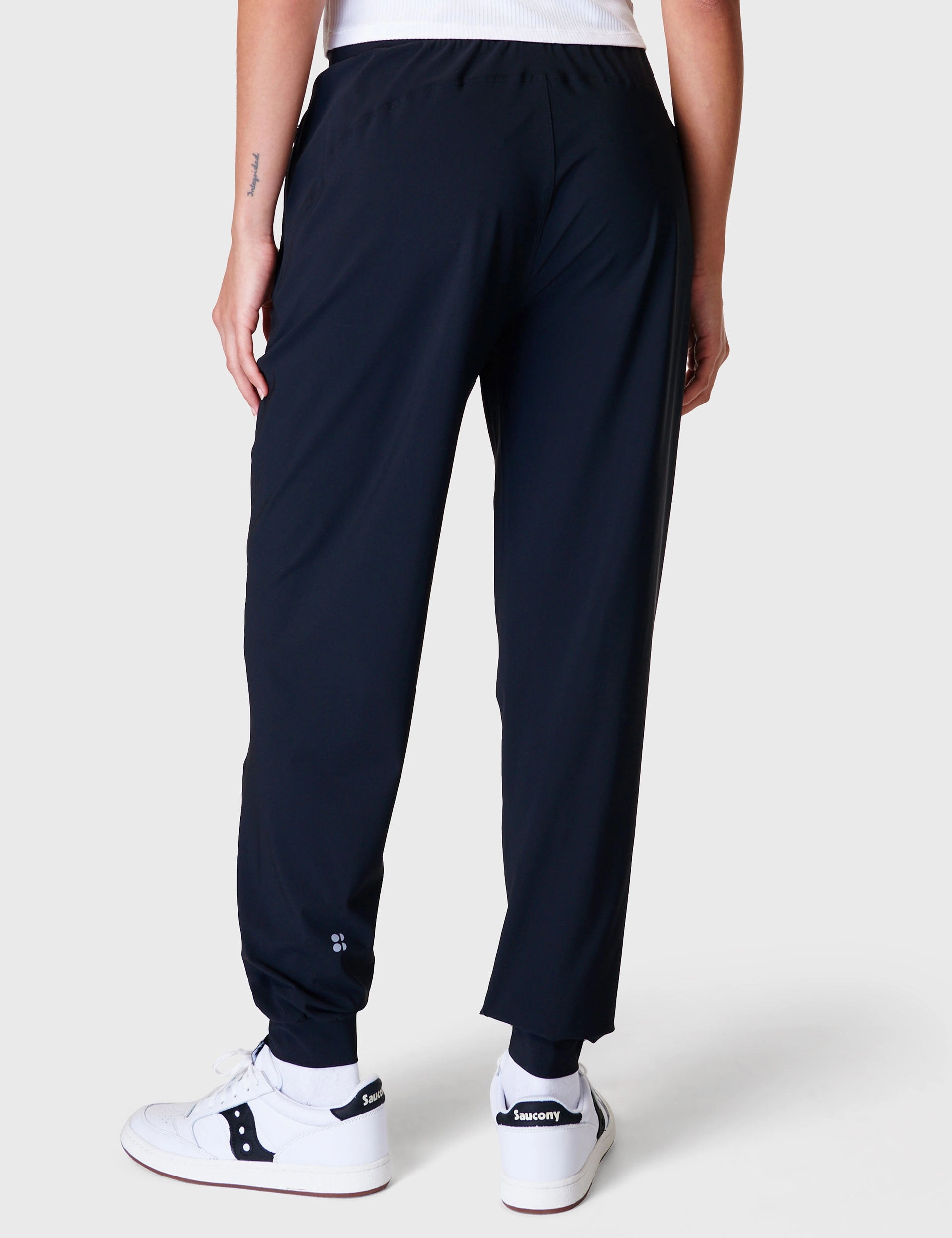 Reinforced Hem Stitching Explorer Jogger - Black