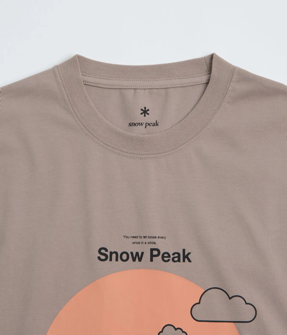 Snow Peak Camping Graphic T-Shirt - Beige mountain climate long hem