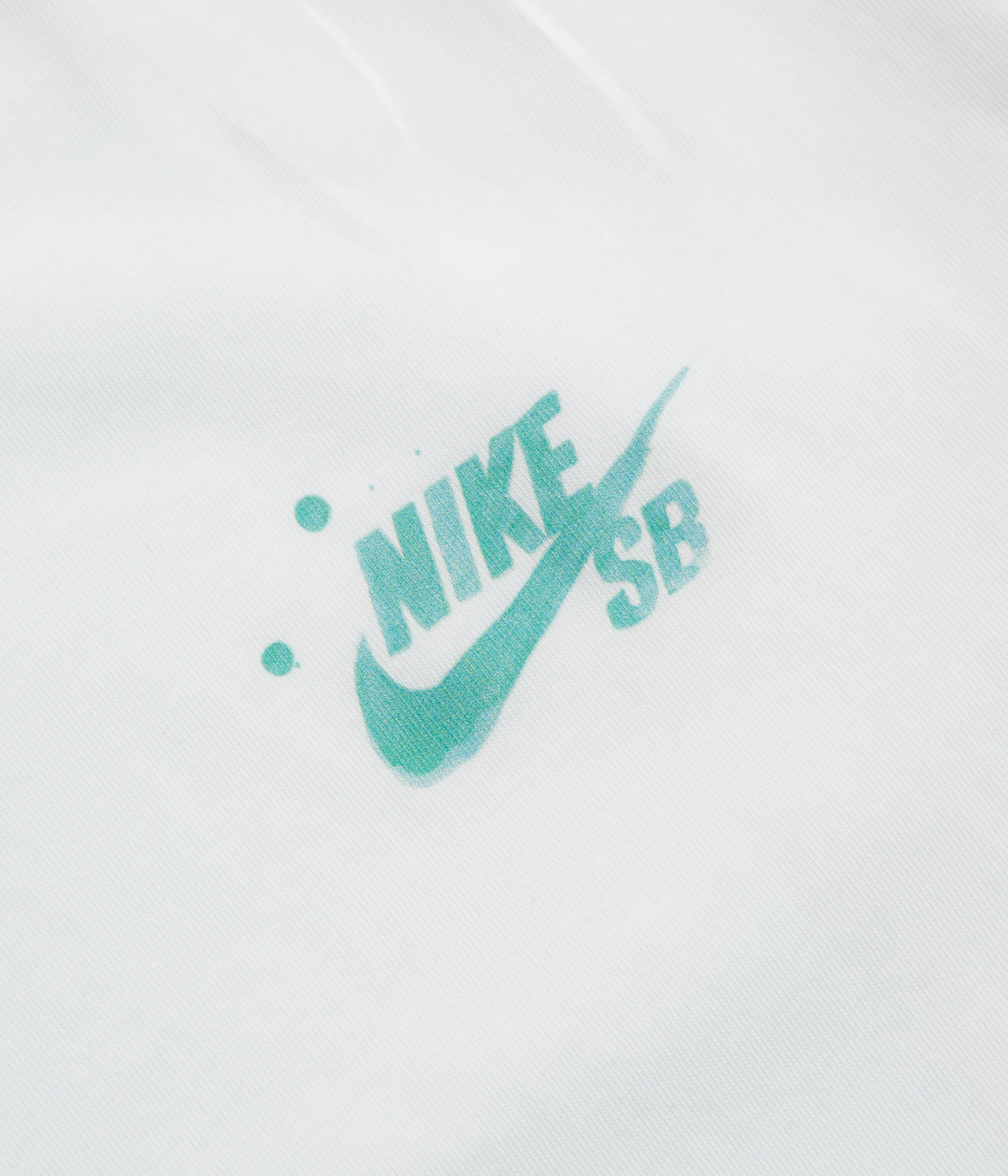 neon colors Loose Fit Nike SB Brooklyn Banks T-Shirt - White