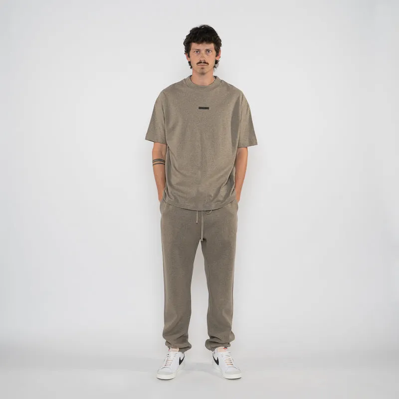 raw hem Solid Color Fear Of God Essentials Classic Fit Tee - Homestead Heather