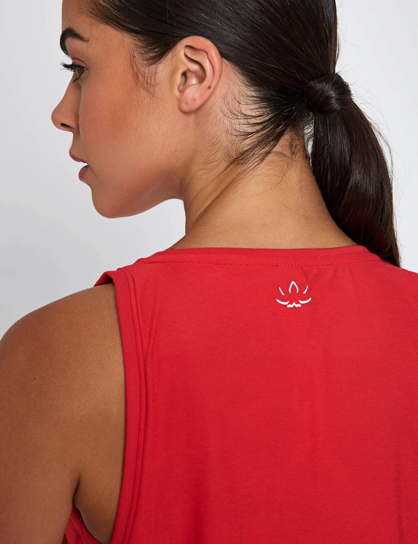 Featherweight Rebalance Tank - Candy Apple Red Heather Quick Drying Fabric