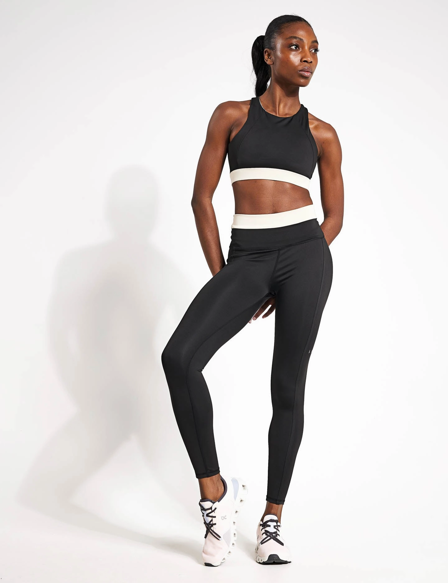 High Neck Flexible Design Fiorella Bra - Black
