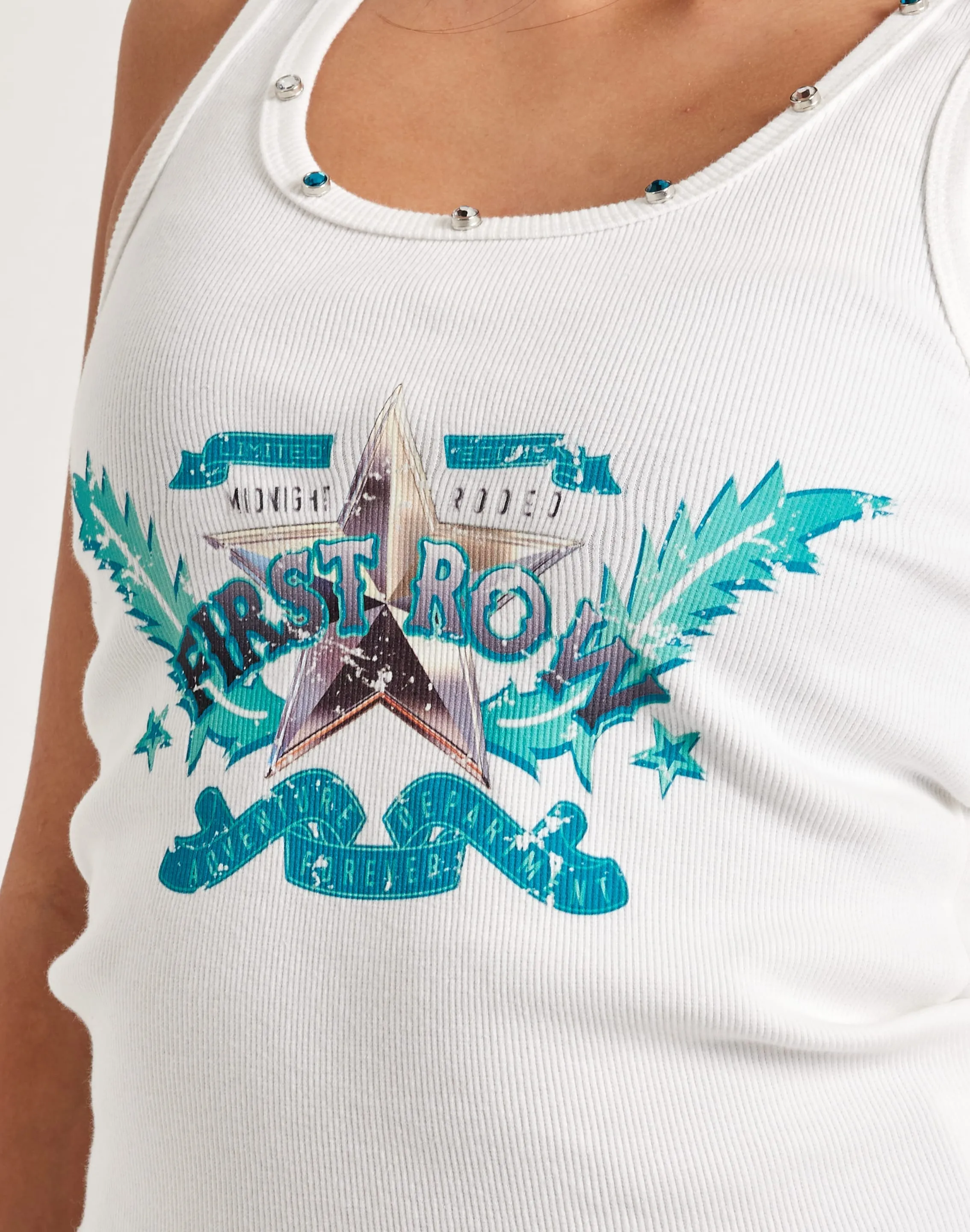 First Row Washed Graphic Tank Top QuickRelease Closure Fall Core