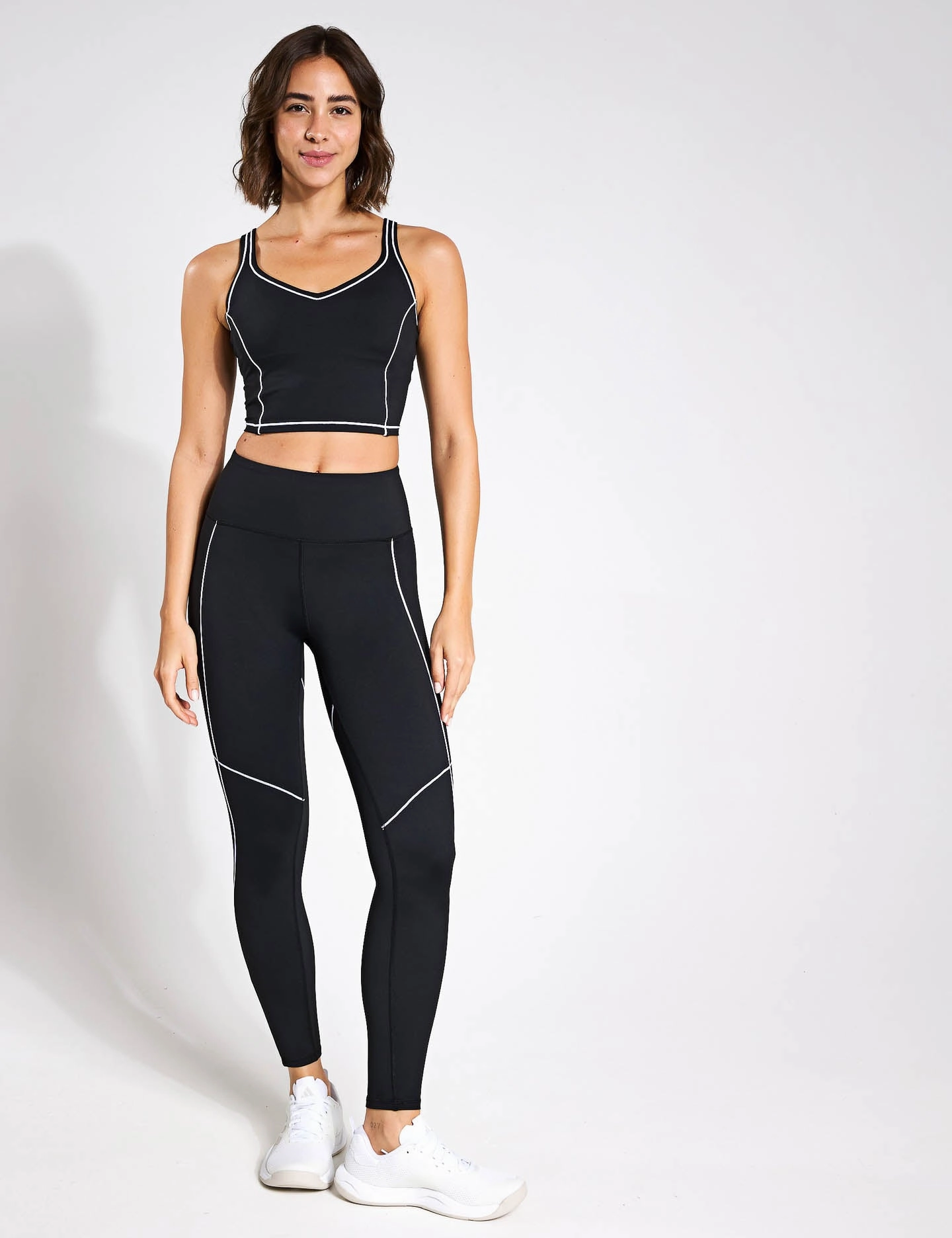 Amara Sports Bra - Black/White Modern fitness gear