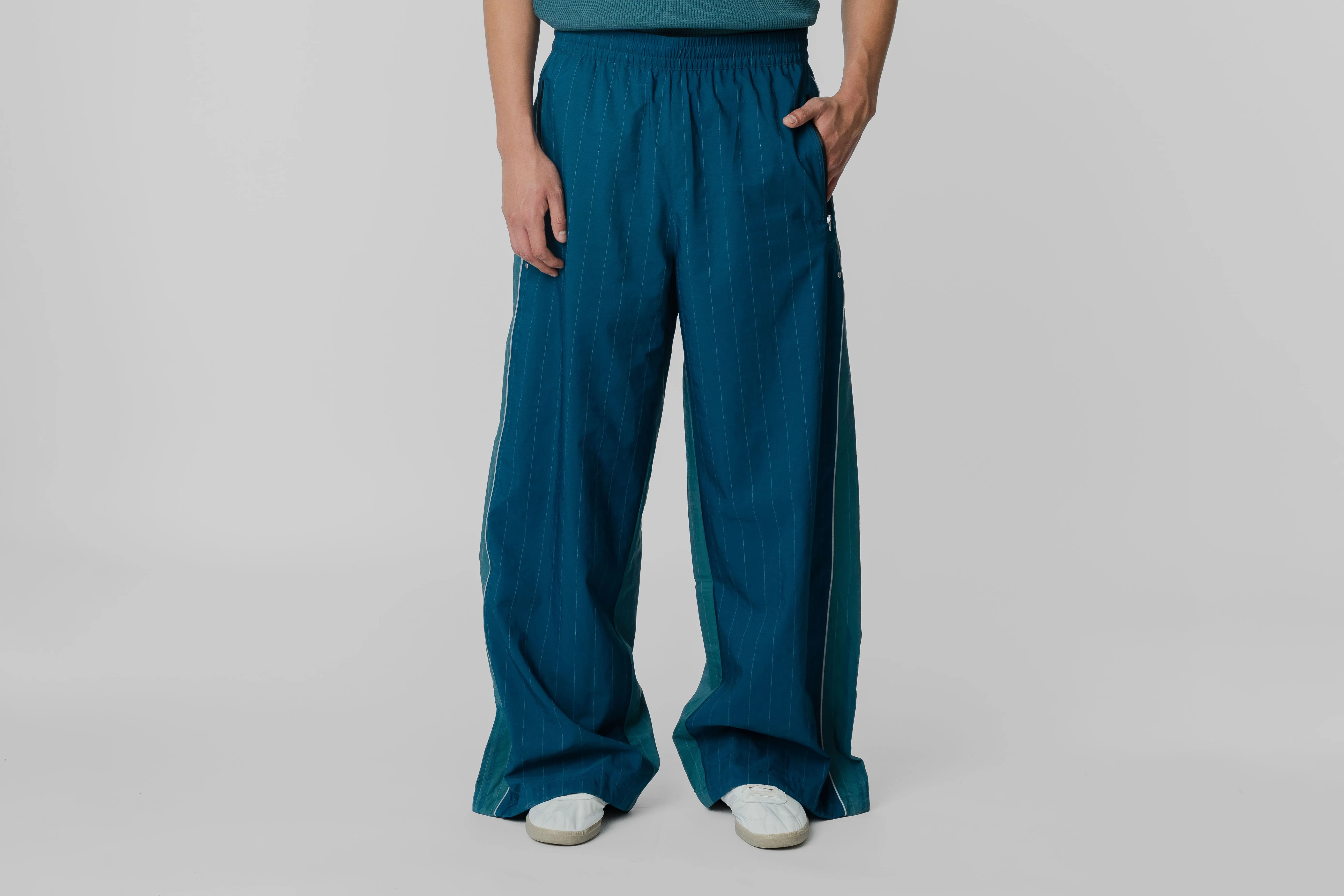 Smooth Fabric adidas Originals x OG L.A. Wind Pant