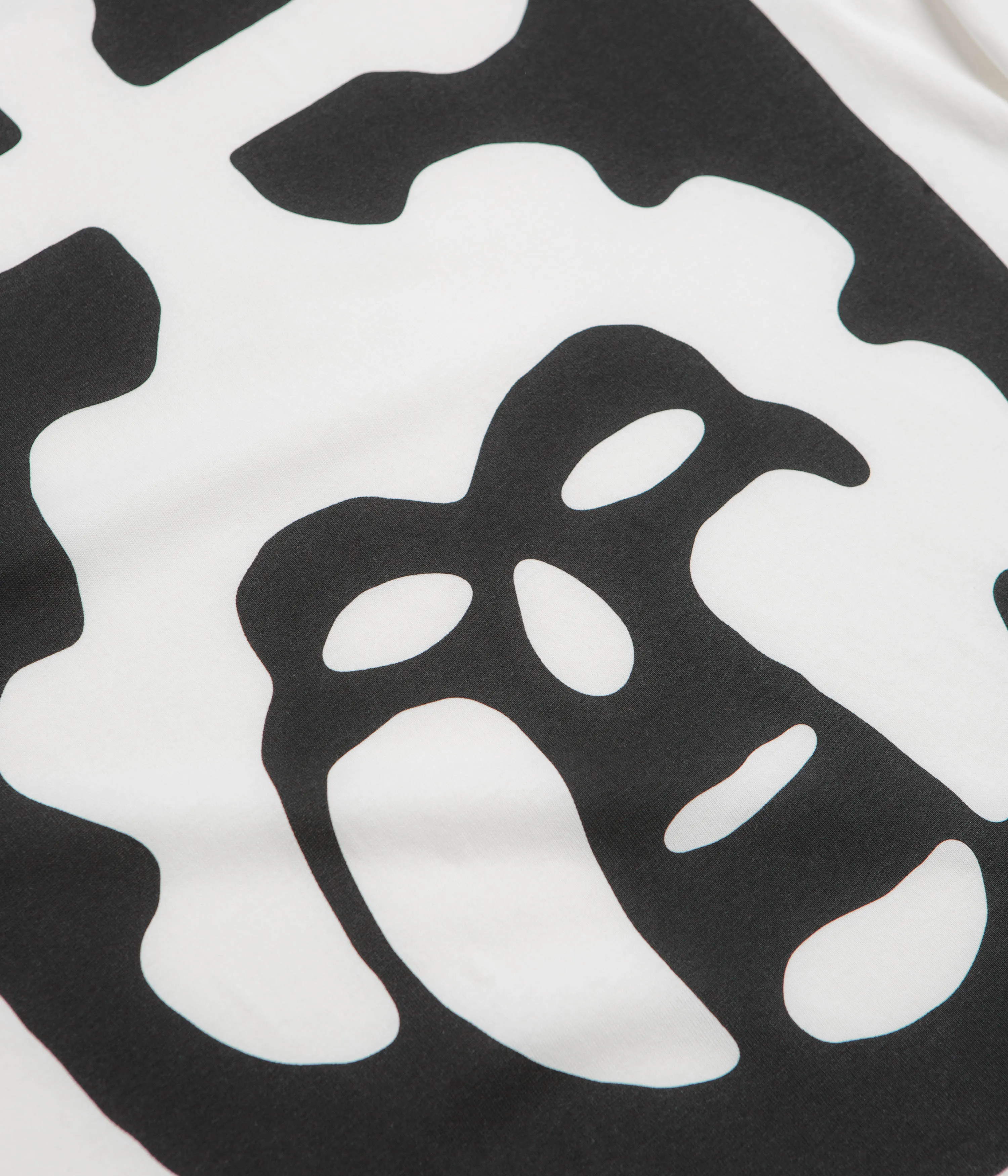 The Trilogy Tapes Screwhead Long Sleeve T-Shirt - White Busy street weekend