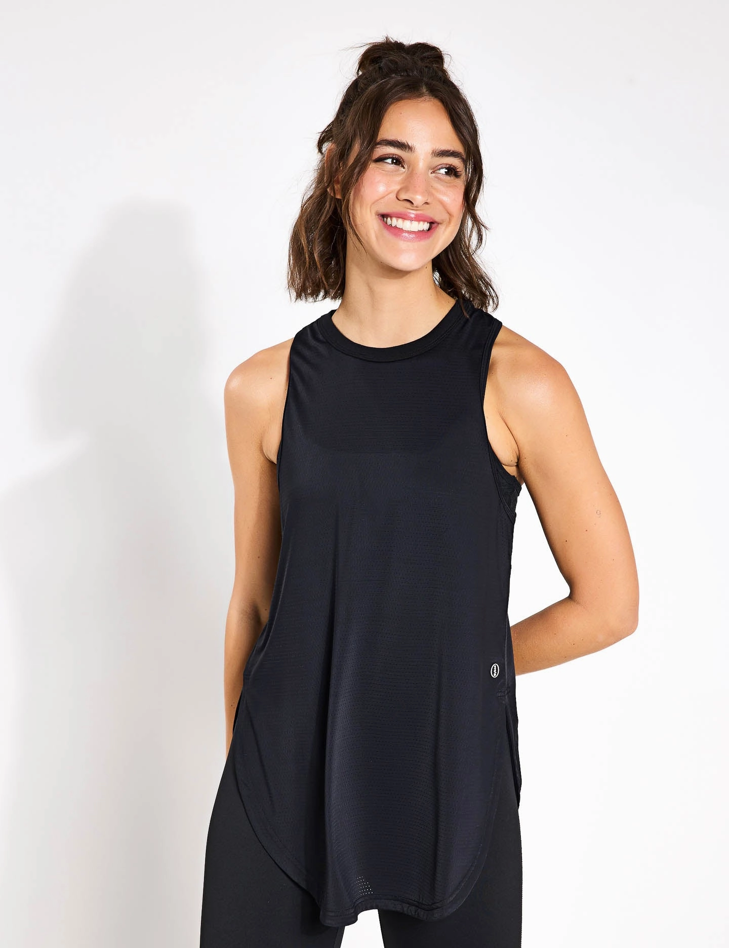 Zela Tank Top - Black Minimalist Sport Style Dynamic Fit Design
