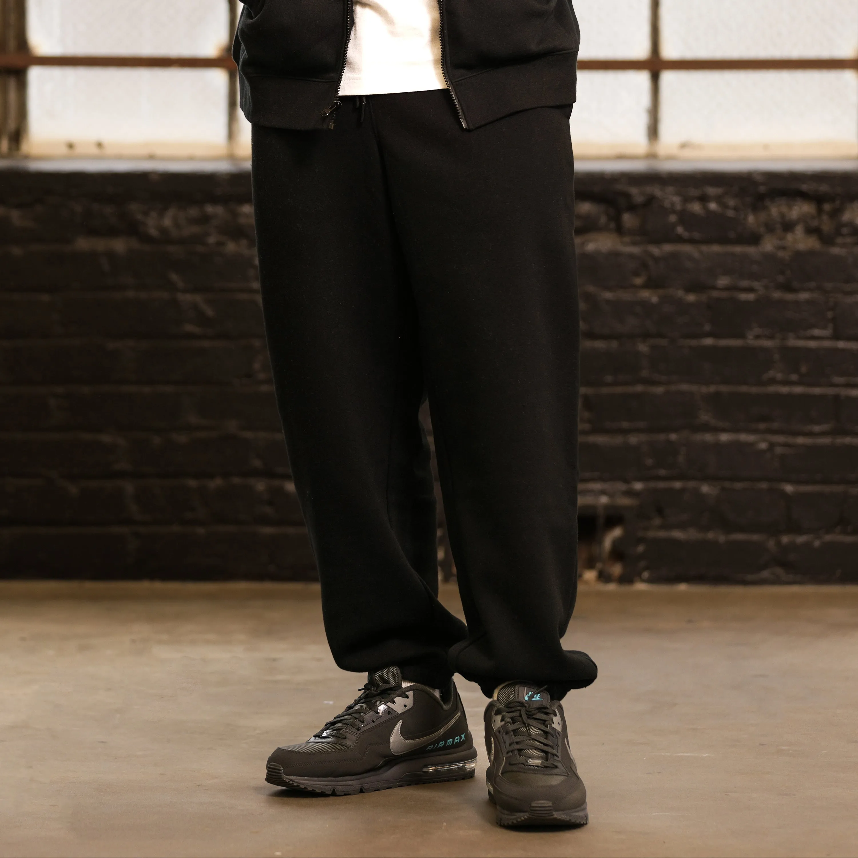 Classic Fleece Hometown Sweatpant - Mens Modern Ease