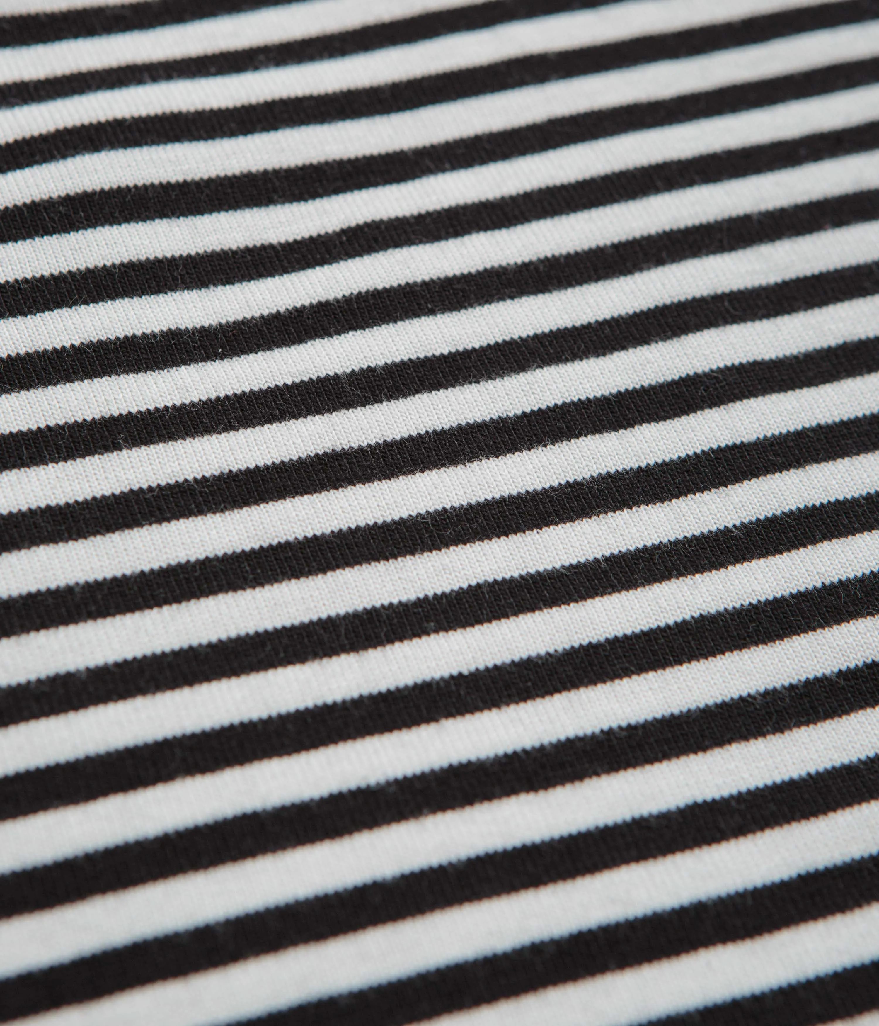 Obey Established Works Eyes Stripe T-Shirt - Black Snowy day