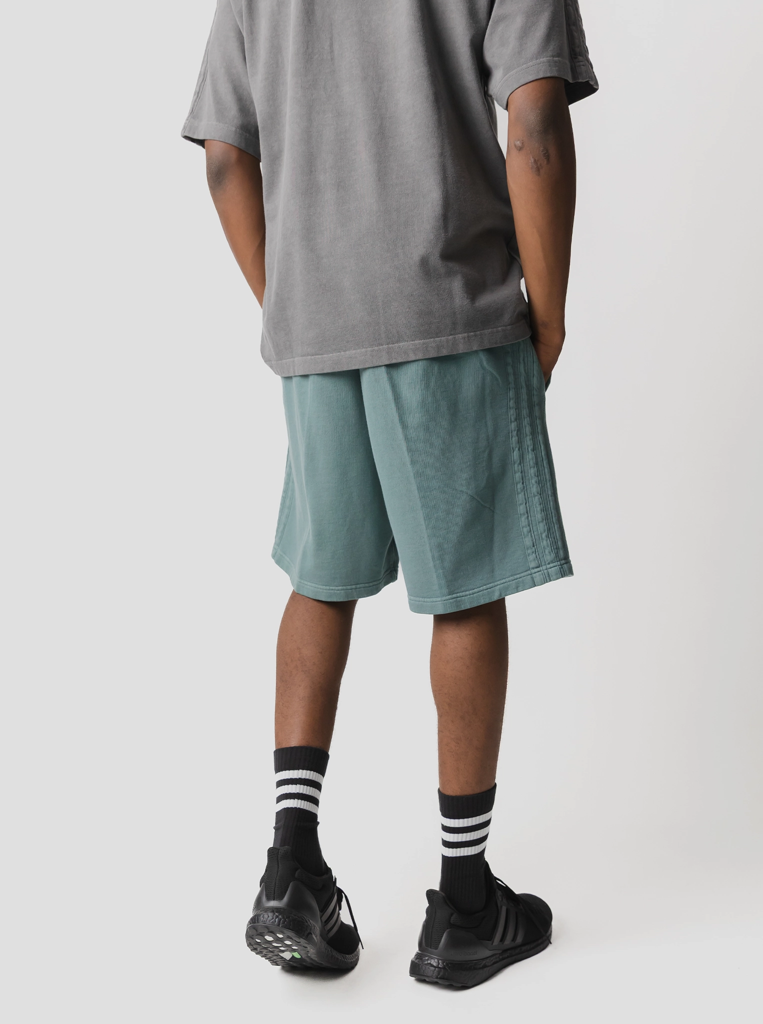 Relaxed Movement Chic Look French Terry Shorts