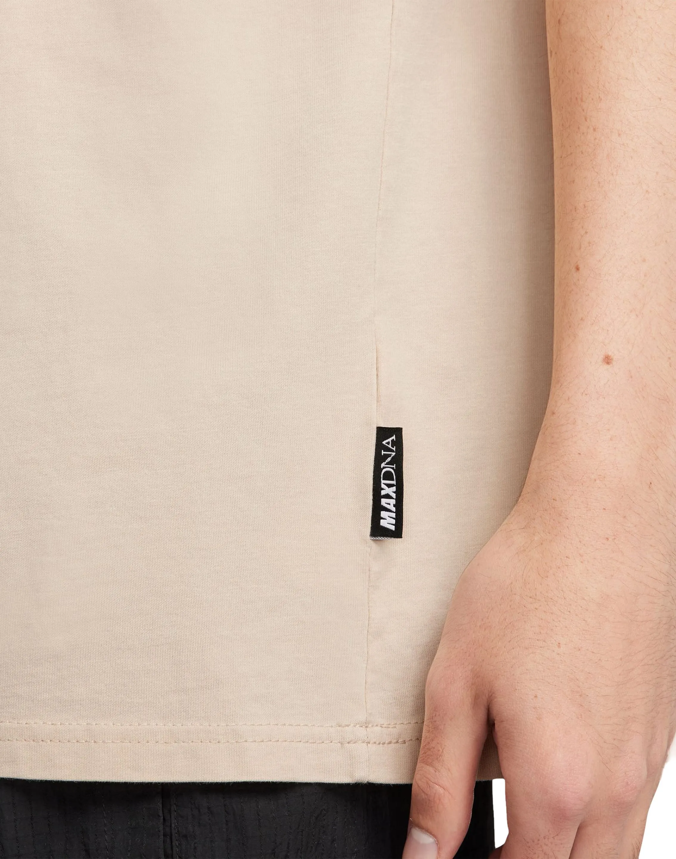 Nike Sportswear Max90 HBR Saddrift Tee MoistureWicking