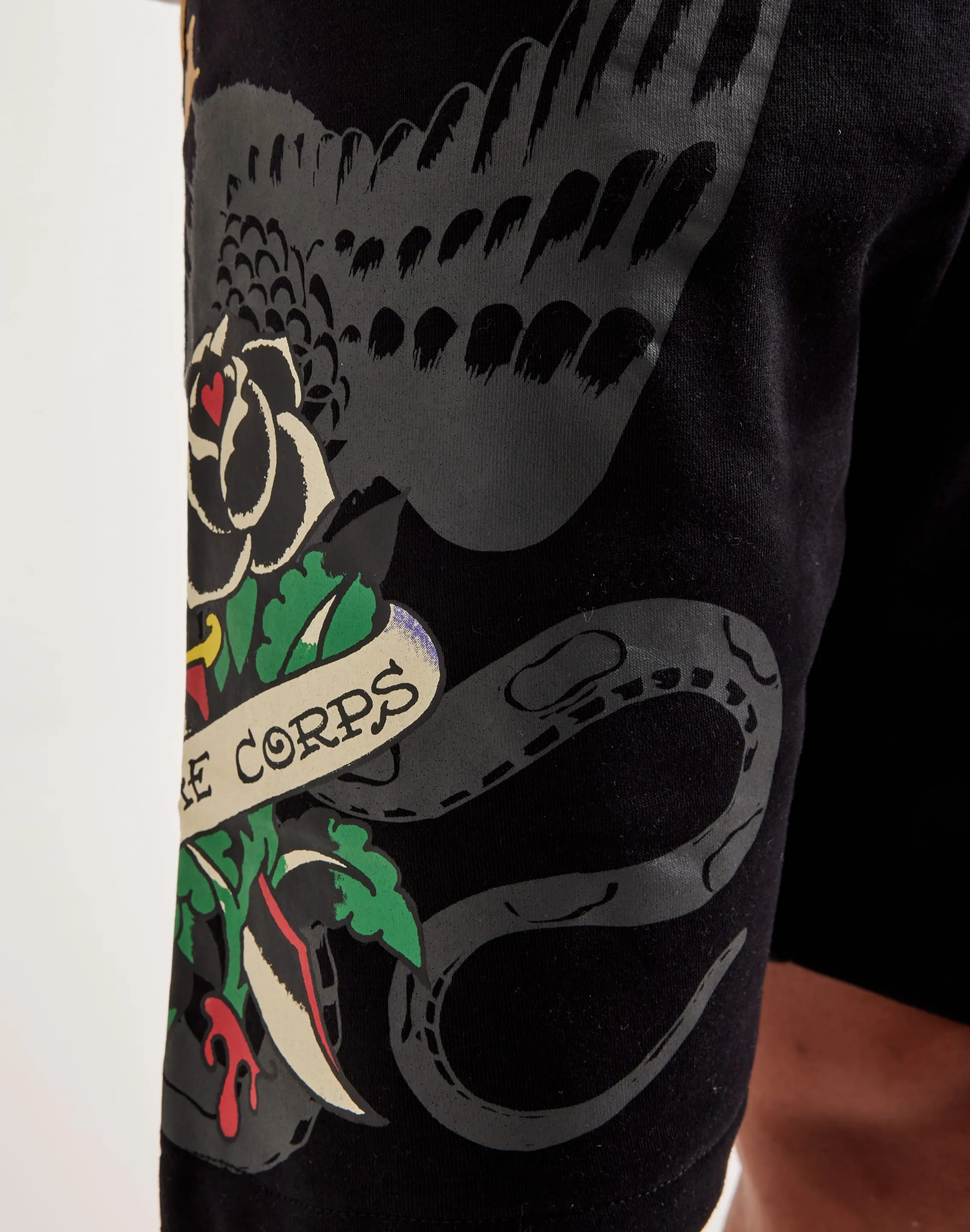 Team Edge hypoallergenic material Ed Hardy Dagger Rose Fleece Shorts